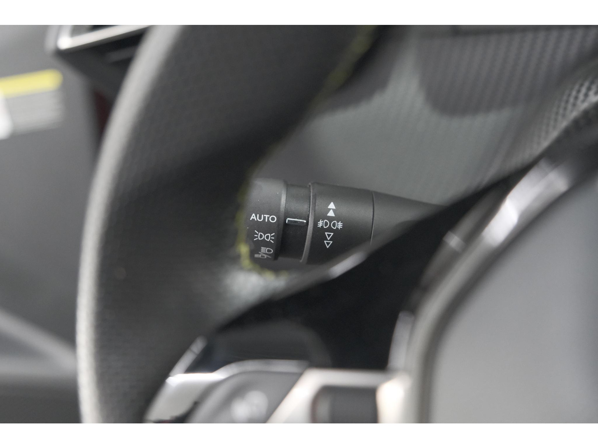Peugeot 2008 PureTech 130 GT Pack | Panoramadak | Camera | Adaptieve Cruise Control | Stoelverwarming