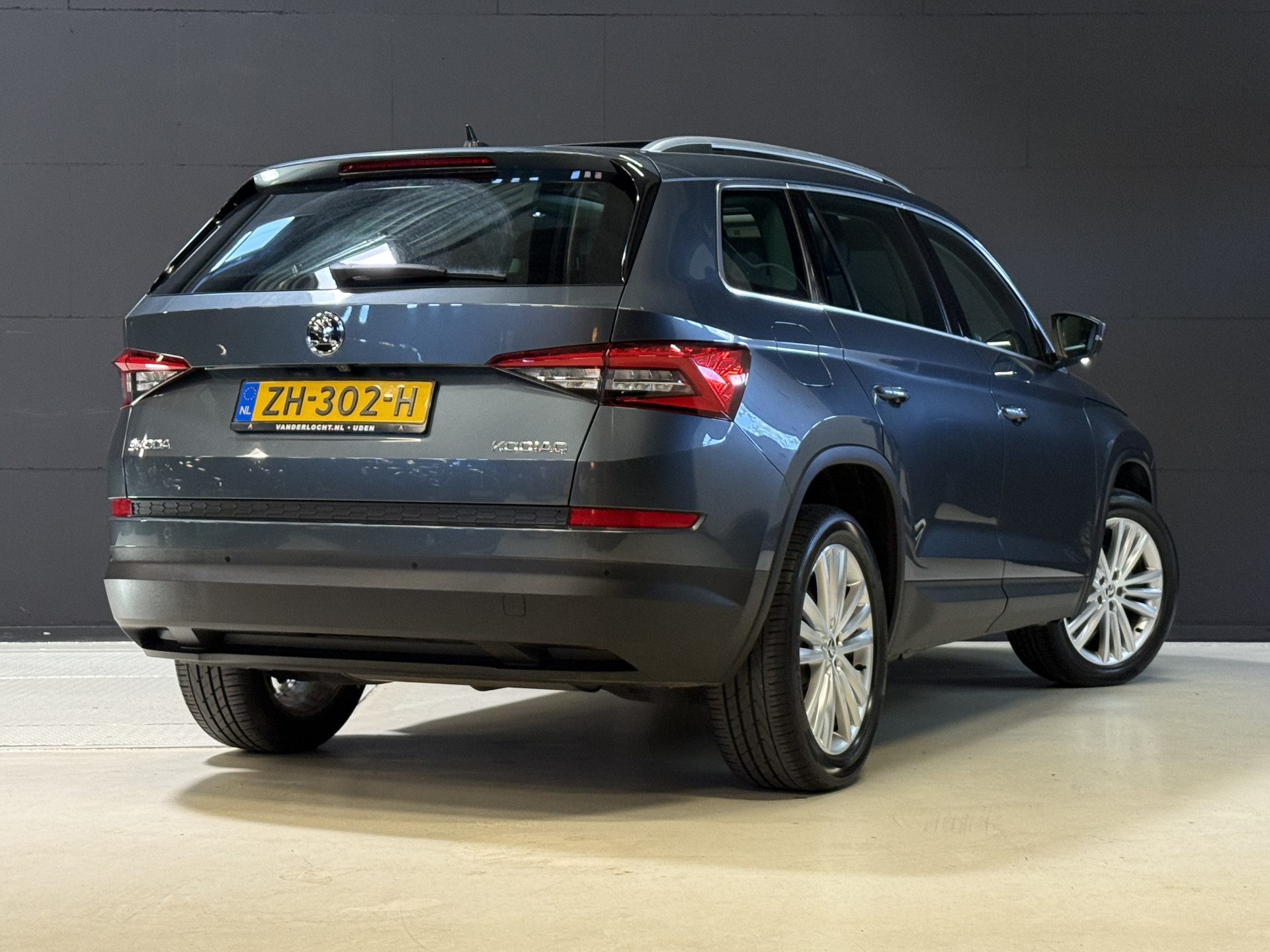 ŠKODA Kodiaq 1.5 TSI Business Edition | Panoramadak | Apple Carplay | Stoelverwarming
