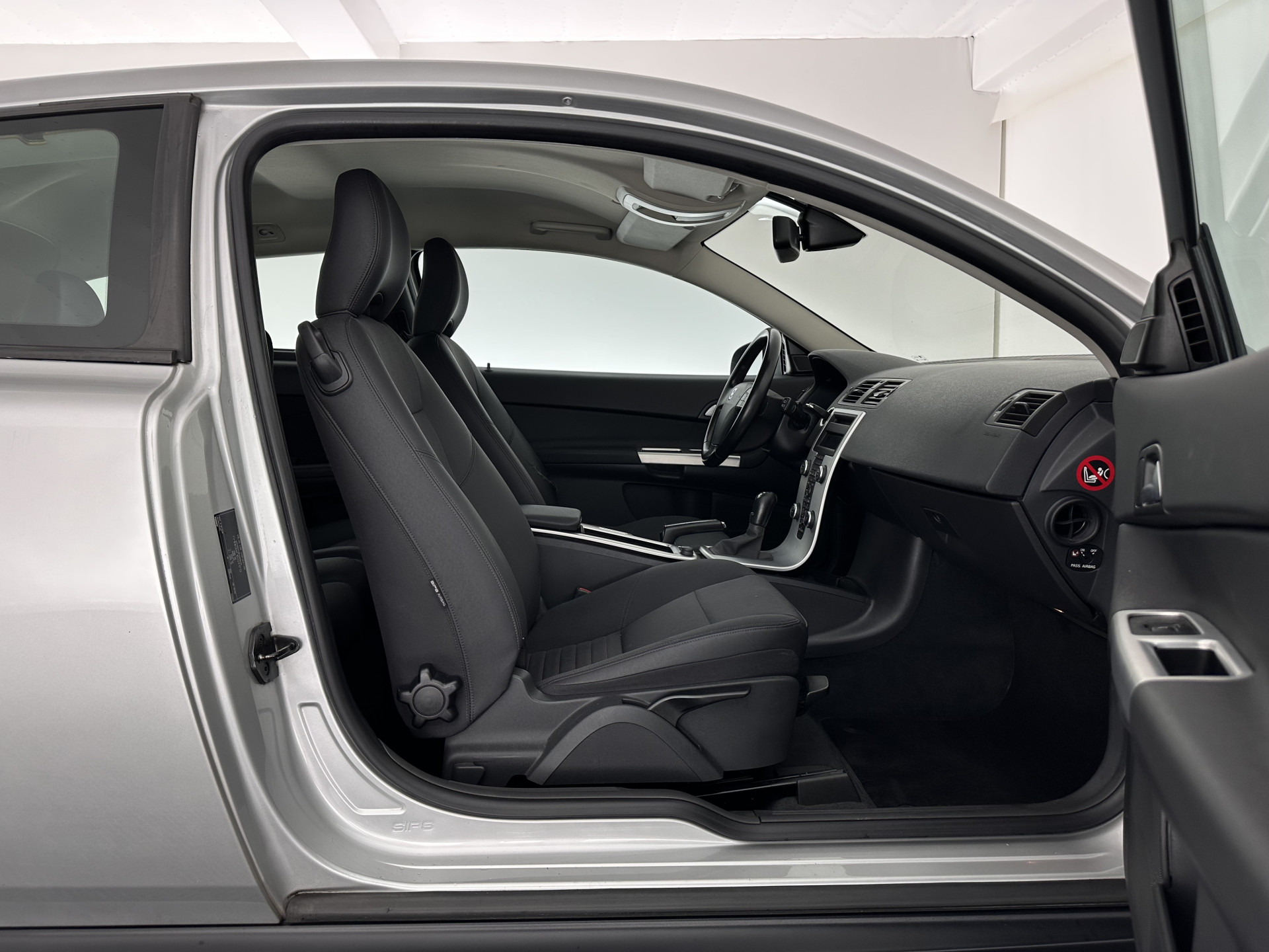 Volvo C30 1.6 D2 Kinetic *AIRCO | CRUISE | COMFORT-SEATS | 16''ALU*