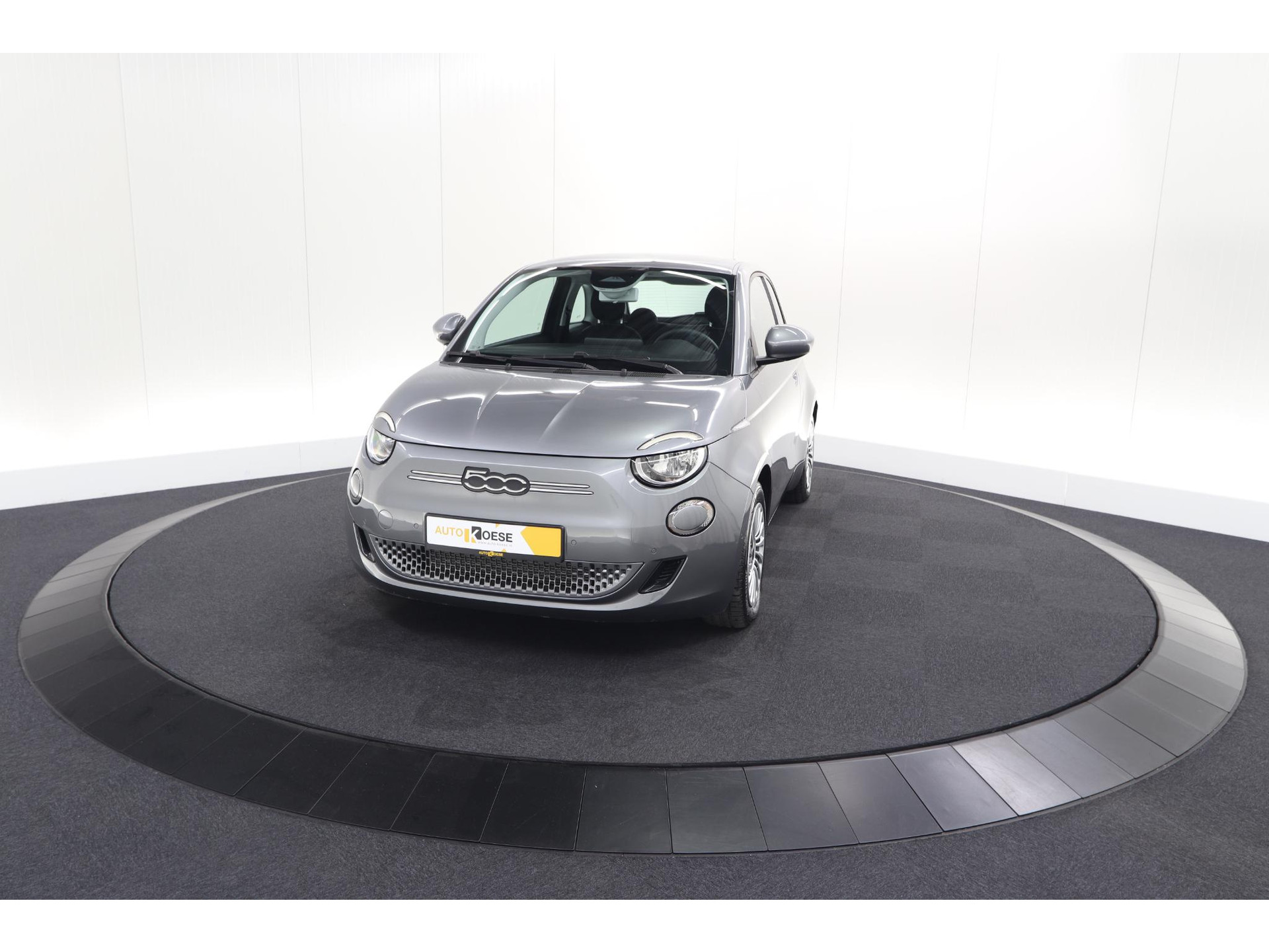 Fiat 500 Urban 42 kWh | SOH 97.6% | 3 Fase Laadfunctie | Camera | Apple Carplay | Parkeersensoren