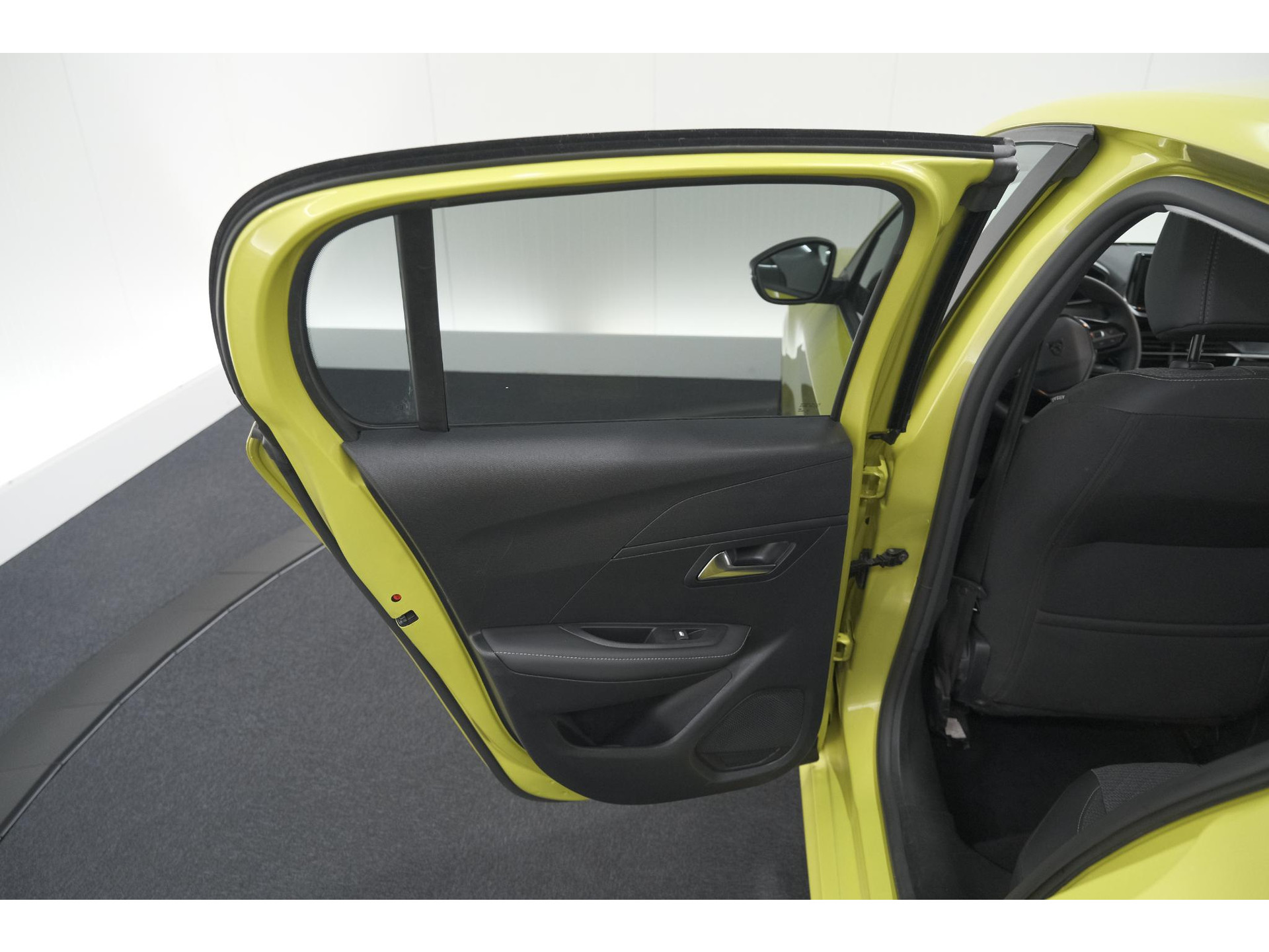 Peugeot 208 PureTech 100 Allure | Apple Carplay | Parkeersensoren | Climate Control