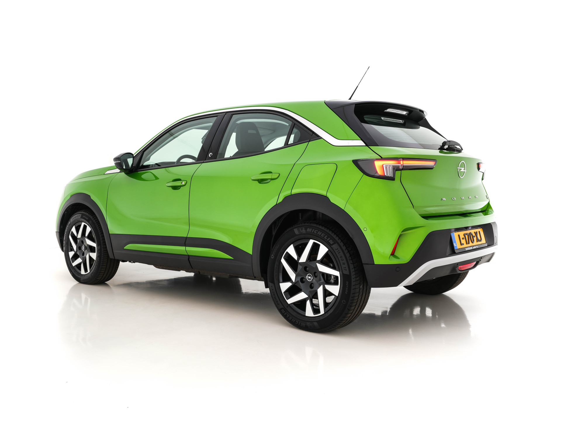 Opel Mokka-e Elegance 50-kWh 11kw Blue Ultimate [ 3-Fase ] {SOH-91%} (INCL-BTW) *FULL-LED | MICROFIBRE | HEATED-SEATS | DAB+ | KEYLESS | DIGI-COCKPIT | CARPLAY | AMBIENT-LIGHT | CAMERA | LANE-ASSIST | SPORT-SEATS | 17"ALU*