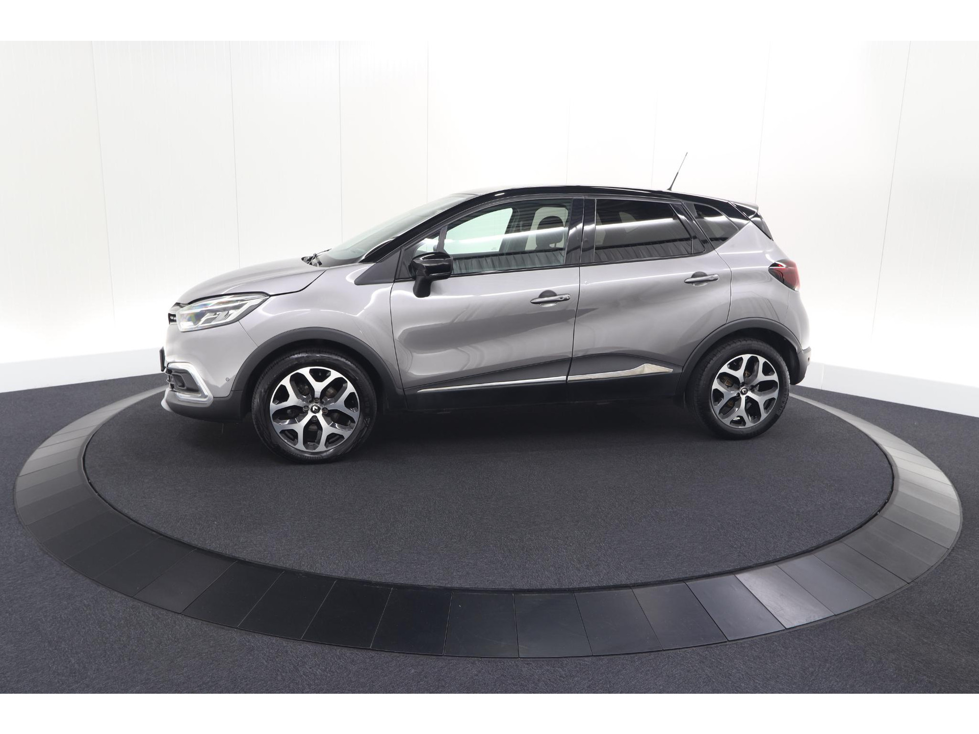 Renault Captur TCe 150 EDC Intens | Camera | Dodehoekdetectie | R-Link Navigatie | Parkeersensoren