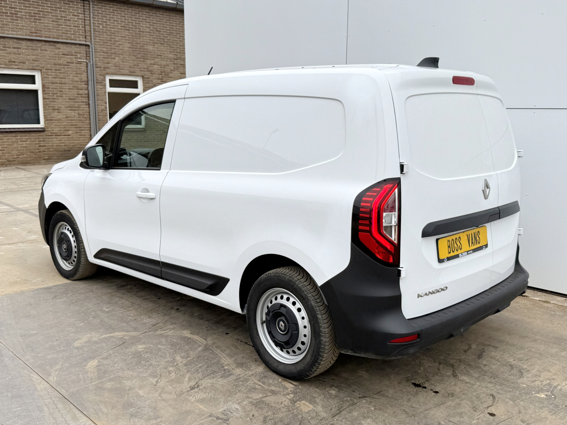 Renault Kangoo Grand Comfort TCe 130PK **Benzine** Automaat L1 LED Inbouw Airco Cruise Control Camera Parkeersensoren