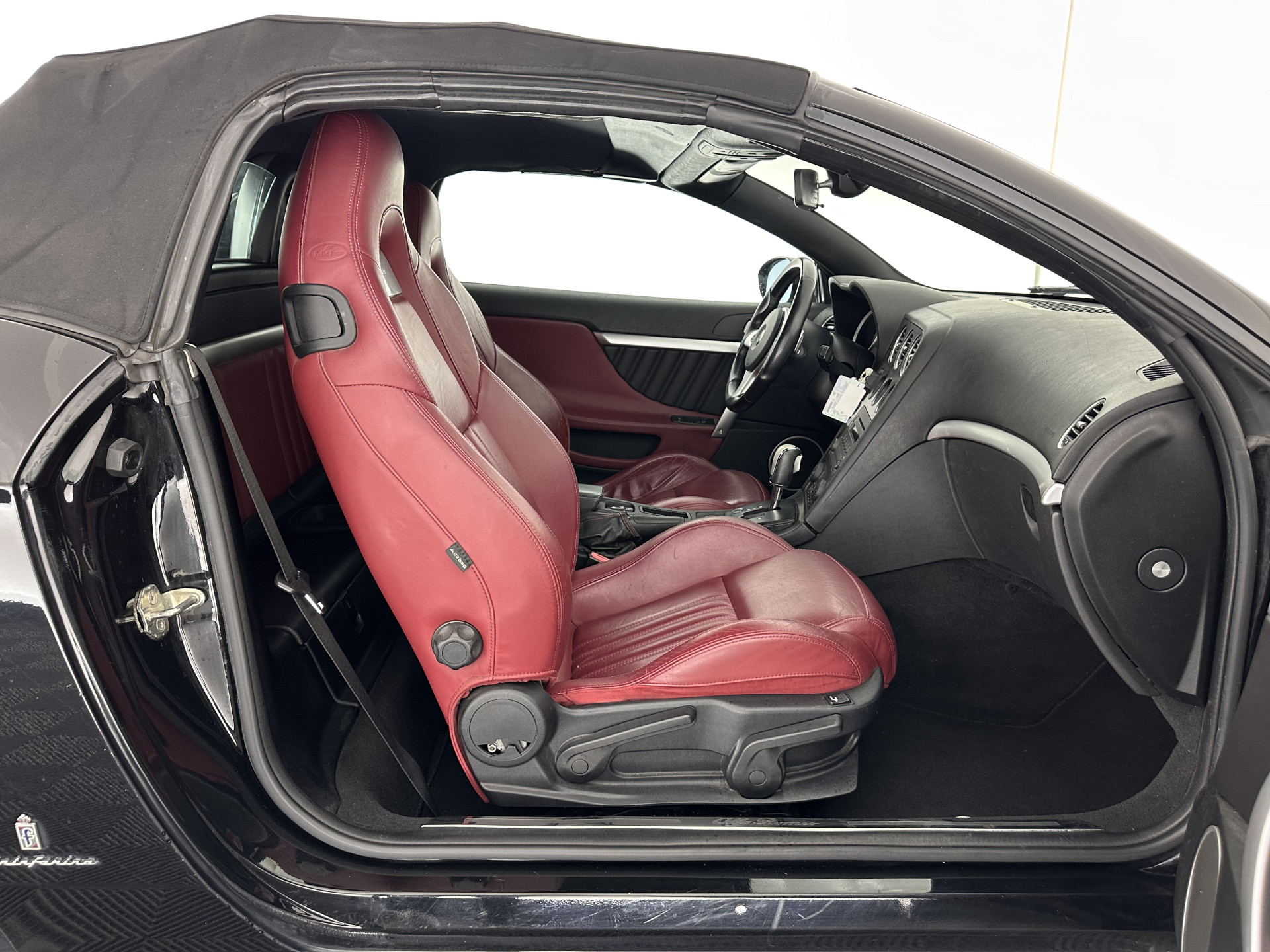 Alfa Romeo Spider 2.4 JTD Q-Tronic Exclusive TI-Sportpack Aut. *LUXURY-LEATHER | BI-XENON | SPORT-SEATS | ECC | SHIFTPADDLES | PDC | CRUISE | 19''ALU*