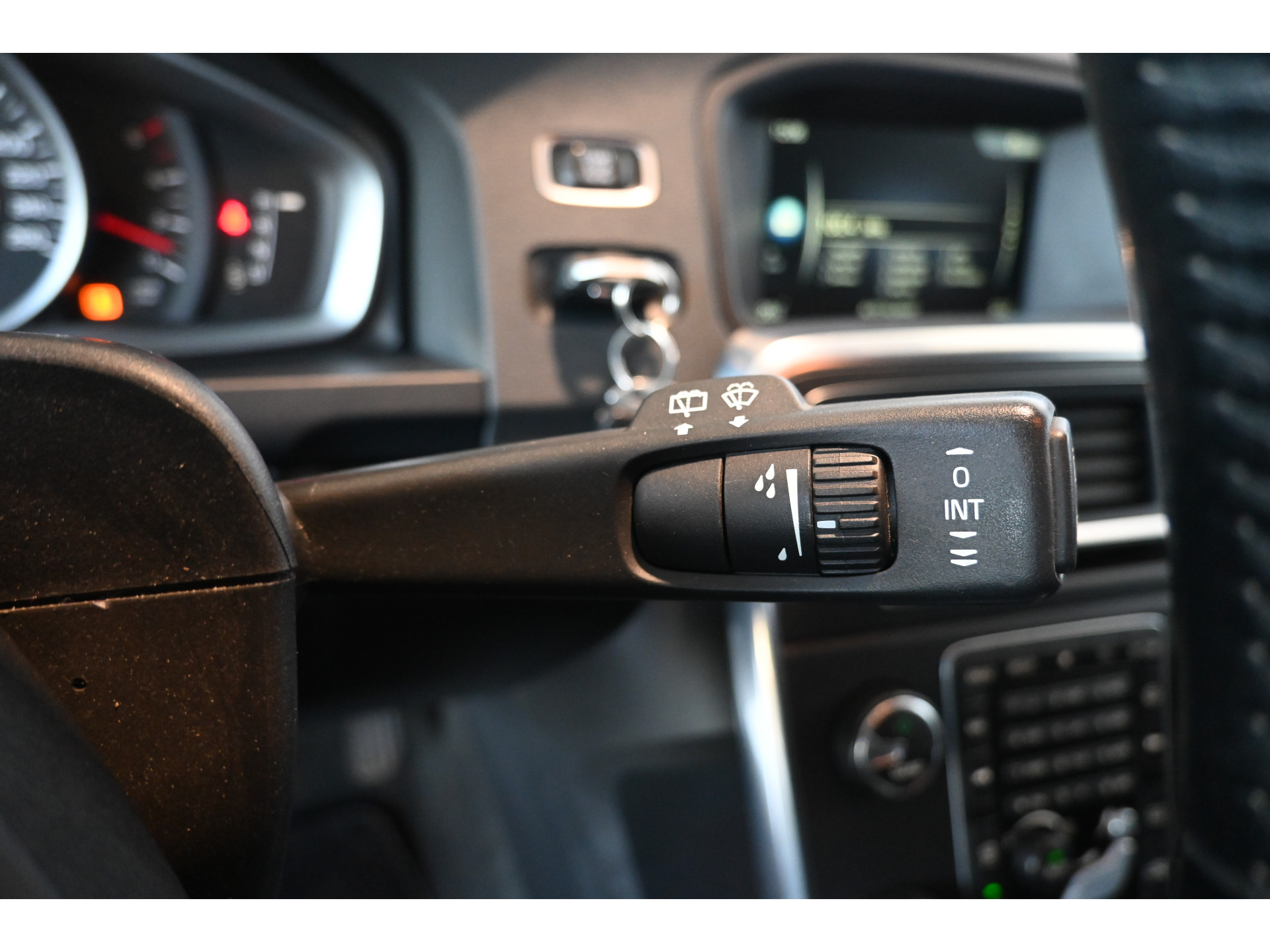 Volvo V60 1.6 D2 Summum Automaat Clima Navigatie Trekhaak Goed Onderhouden! Inruil Mogelijk!