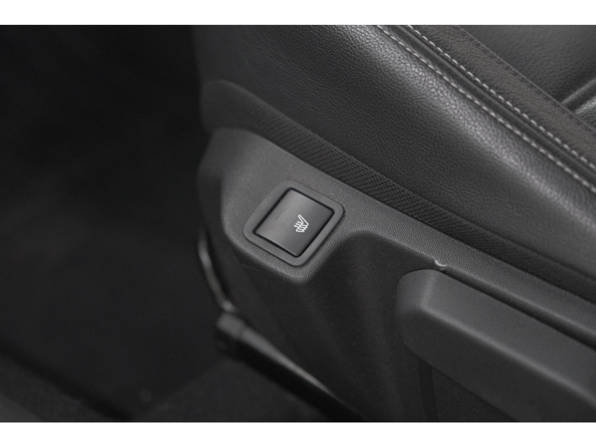 Citroen C1 1.0 VTi Shine | Automaat | Stoelverwarming | Camera | Lederen bekleding