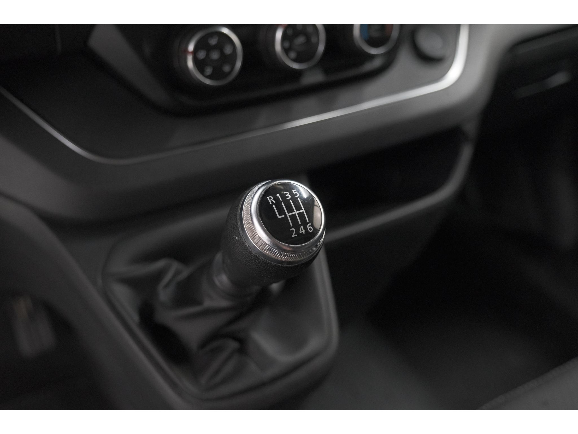 Nissan Primastar 2.0 dCi L2H1 Acenta | METEEN KLAAR VOOR ELKE KLUS! | Trekhaak | Camera | Vloerplaat