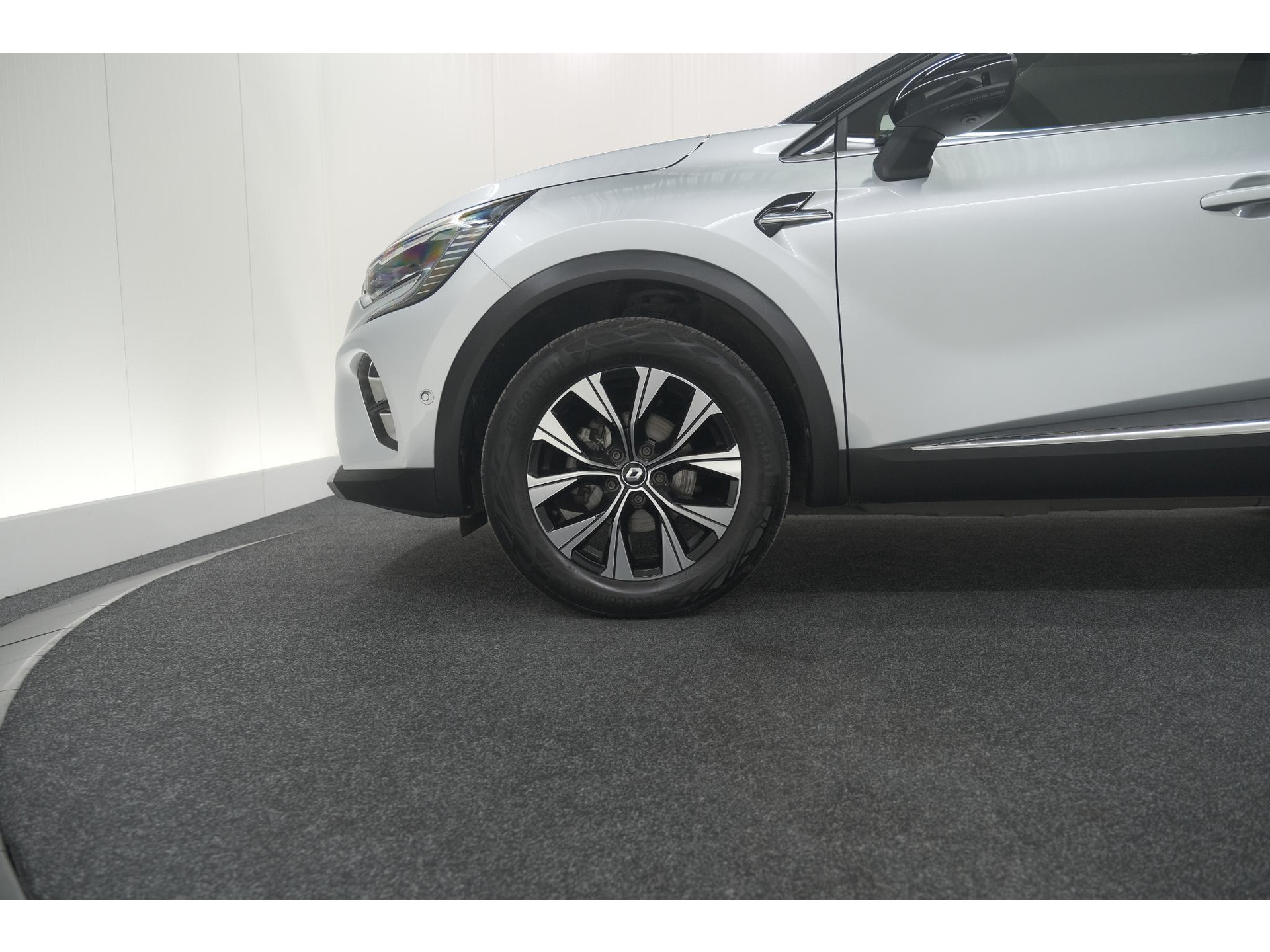 Renault Captur Mild Hybrid 140 EDC Techno | Trekhaak | 360 Camera | 9.3 Inch Grootscherm | Apple Carplay | Parkeersensoren