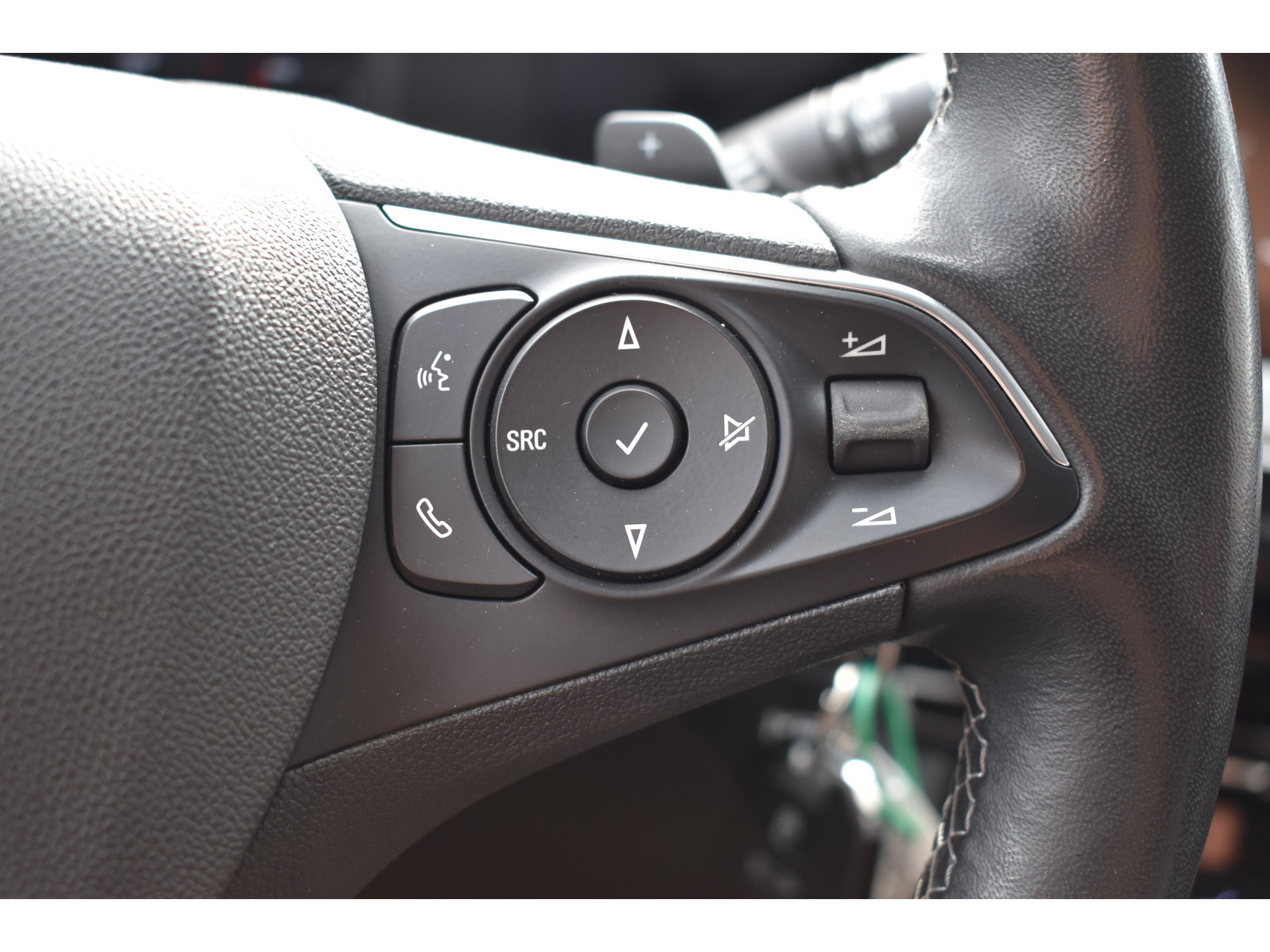 Opel Mokka 1.2 Turbo Elegance Automaat Navi/Carplay Stoelverwarming Juni 2023