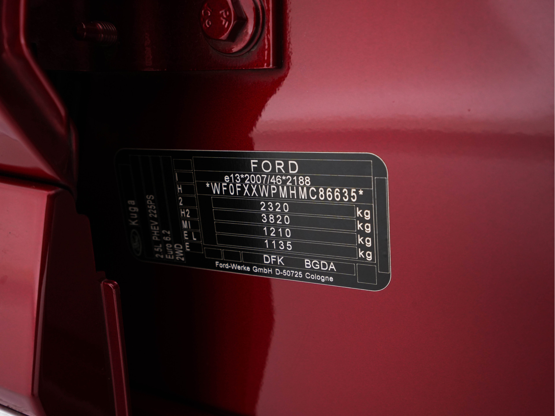 Ford Kuga 2.5 PHEV Vignale (Plug-In) (INCL-BTW) Aut. *LEATHER | DIGI-COCKPIT | FULL-LED | KEYLESS | DAB | CARPLAY | NAVI-FULLMAP | MEMORY-PACK | HEATED-COMFORTSEATS | PRIVACY-GLASS | TOWBAR | 18''ALU*