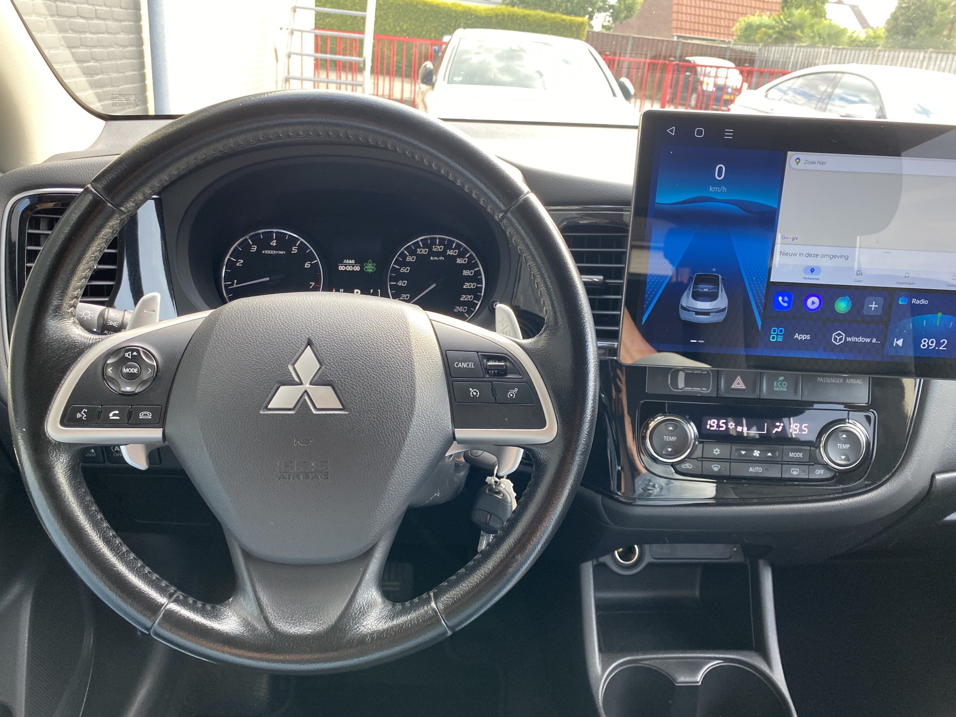 Mitsubishi Outlander 2.0 Intense 150 pk AUT. | dealer onderh. | lichtmetaal 18 inch | trekhaak | cruise control | apple carplay - android