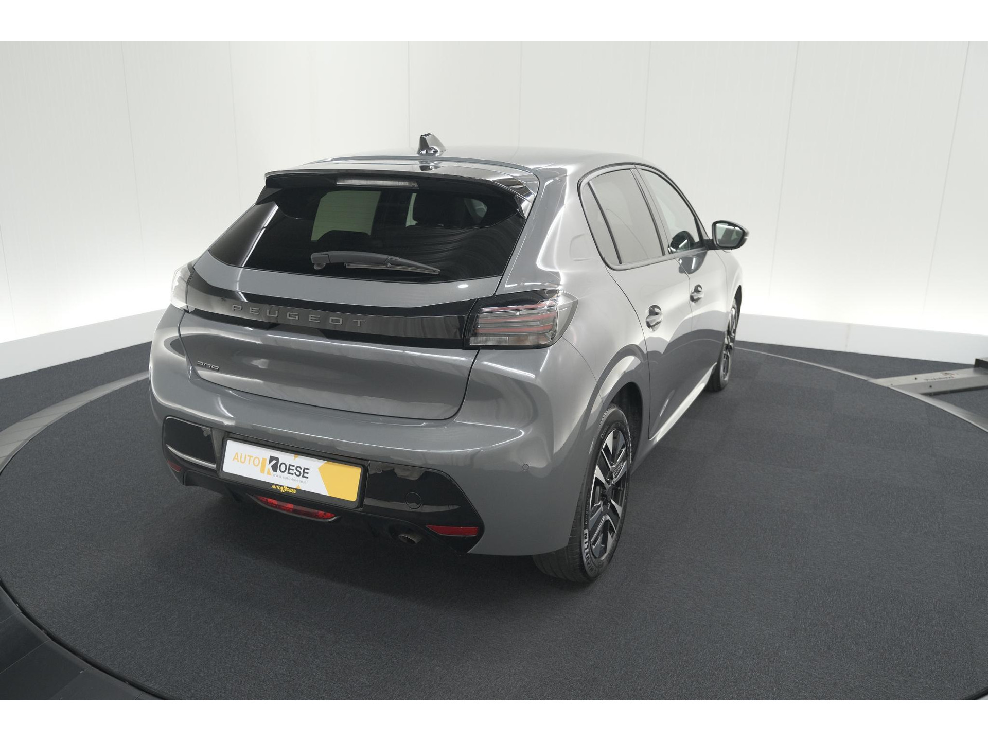 Peugeot 208 PureTech 100 Allure | Apple Carplay | Parkeersensoren | Climate Control