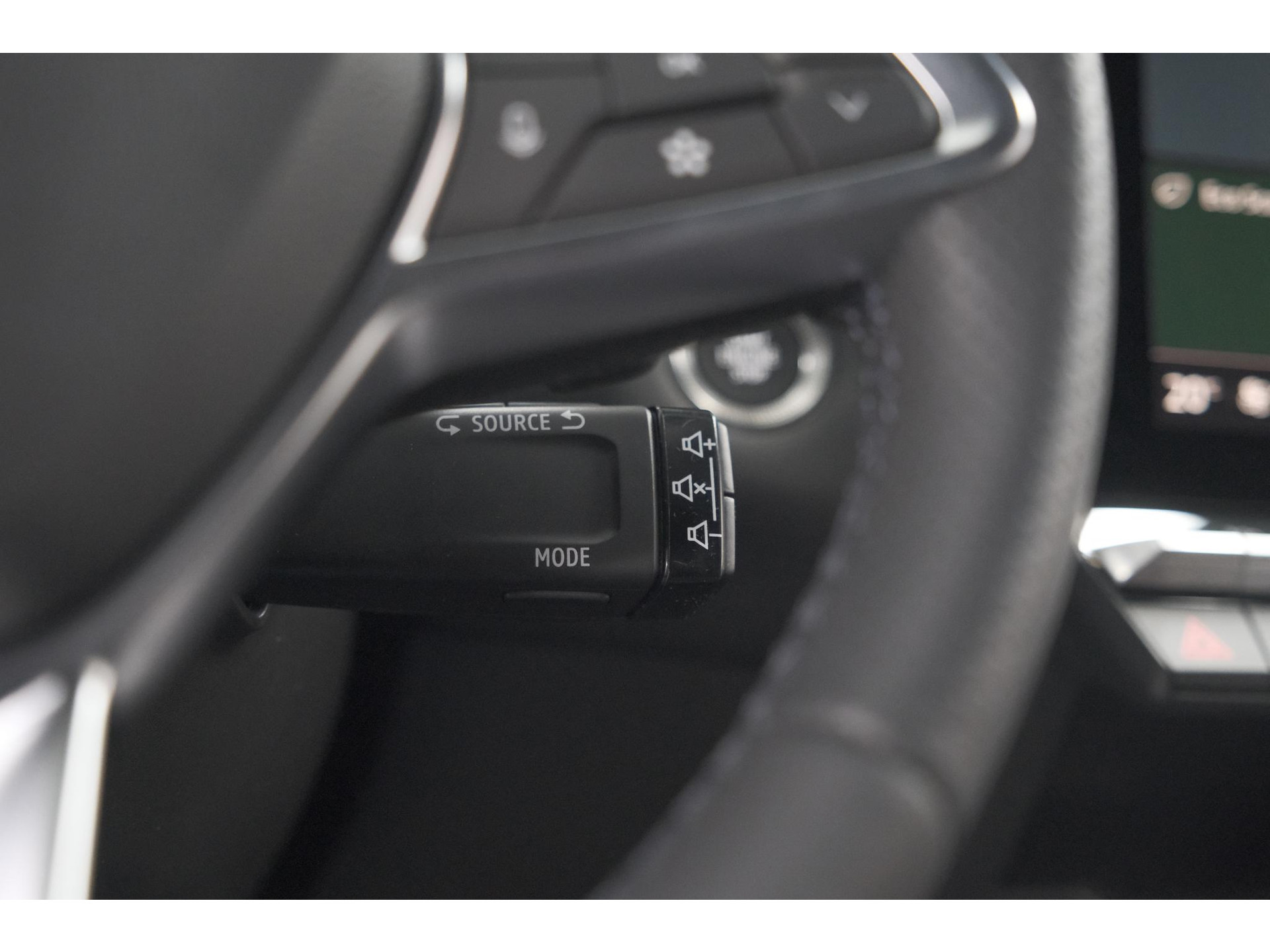 Renault Captur Mild Hybrid 160 EDC Techno | Pack Winter | Camera | Adaptieve Cruise Control | Apple Carplay