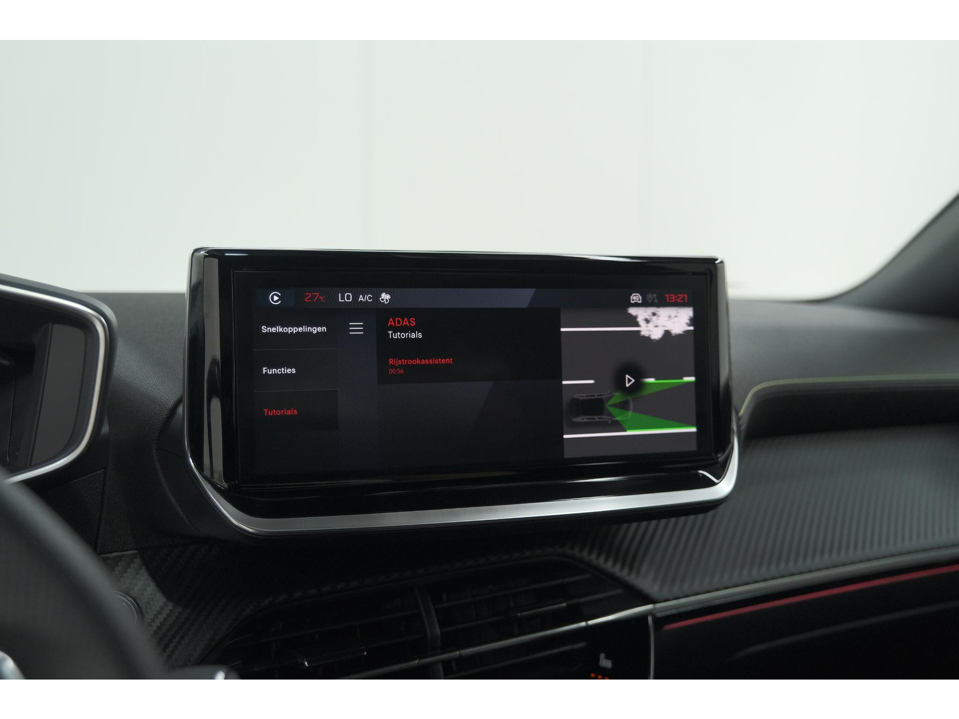 Peugeot 2008 PureTech 130 EAT8 GT | 360 Camera | Adaptieve Cruise Control | Stoelmaasage | Apple Carplay
