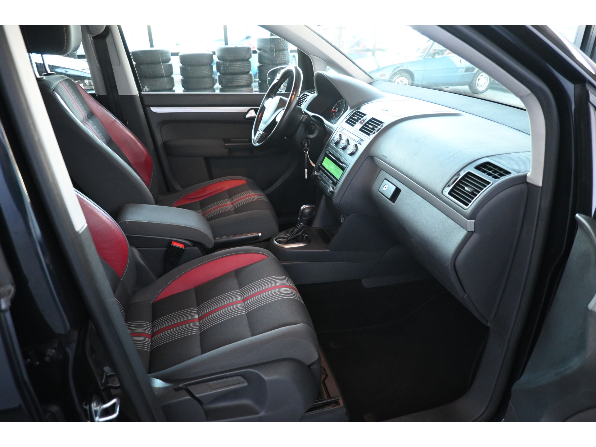 Volkswagen Touran 1.4 TSI Comfortline Clima Cruise control Stoelverwarming 100% Onderhouden! Inruil Mogelijk!