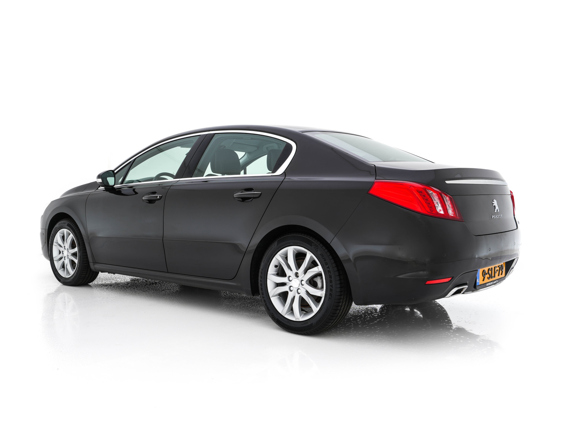 Peugeot 508 2.0 HDi Blue Lease Premium Hybrid4 Aut. *HEAD-UP | LEATHER-FABRIC | XENON | JBL-AUDIO | SHIFT-PADDLES | COMFORT-SEATS | KEYLESS | NAVI-FULLMAP | ECC | PDC | CRUISE | 17''ALU*