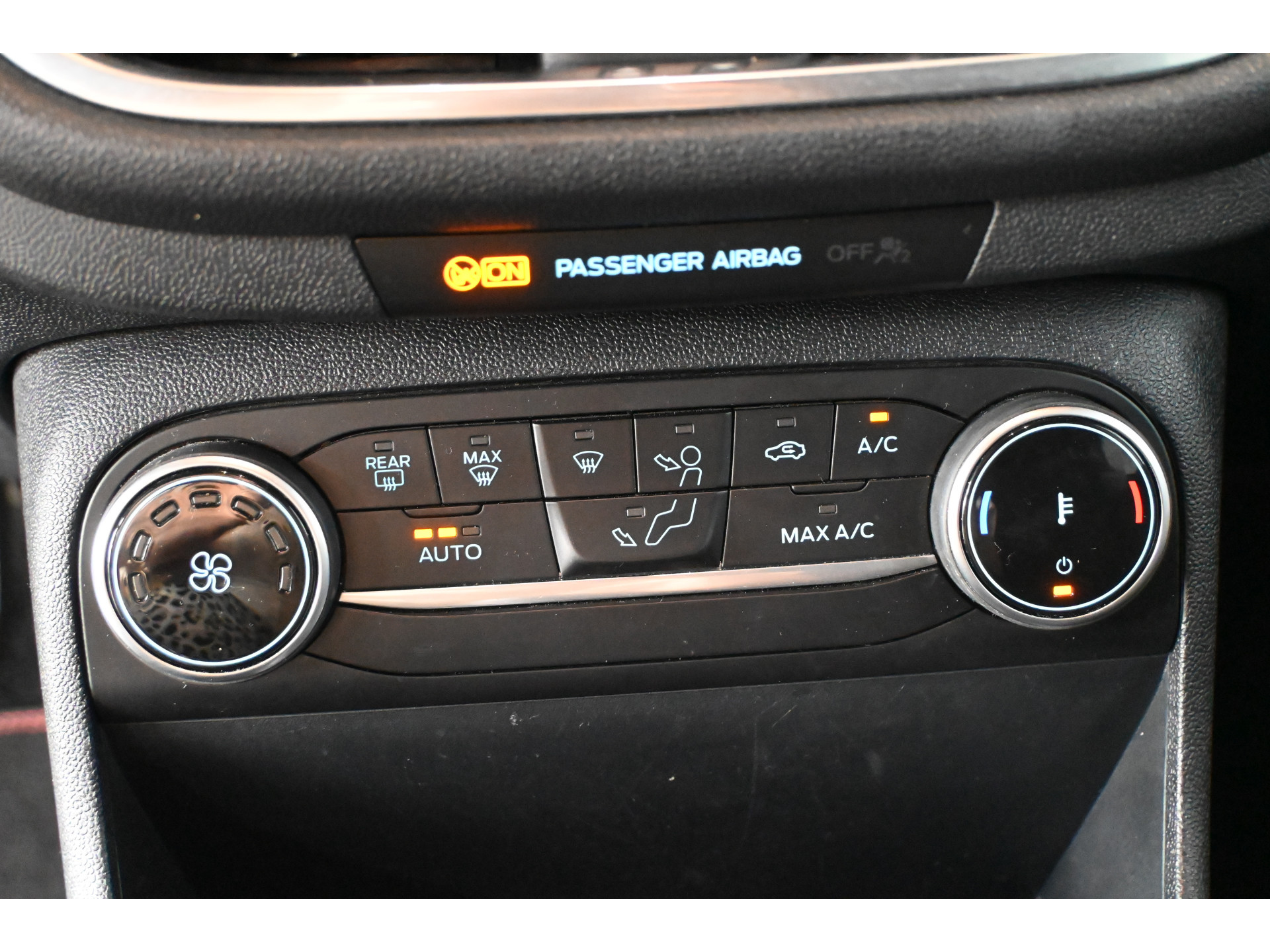 Ford Fiesta 1.0 EcoBoost Hybrid ST-Line Adaptieve Cruise Clima Camera Lane Assist Led Inruil Mogelijk!