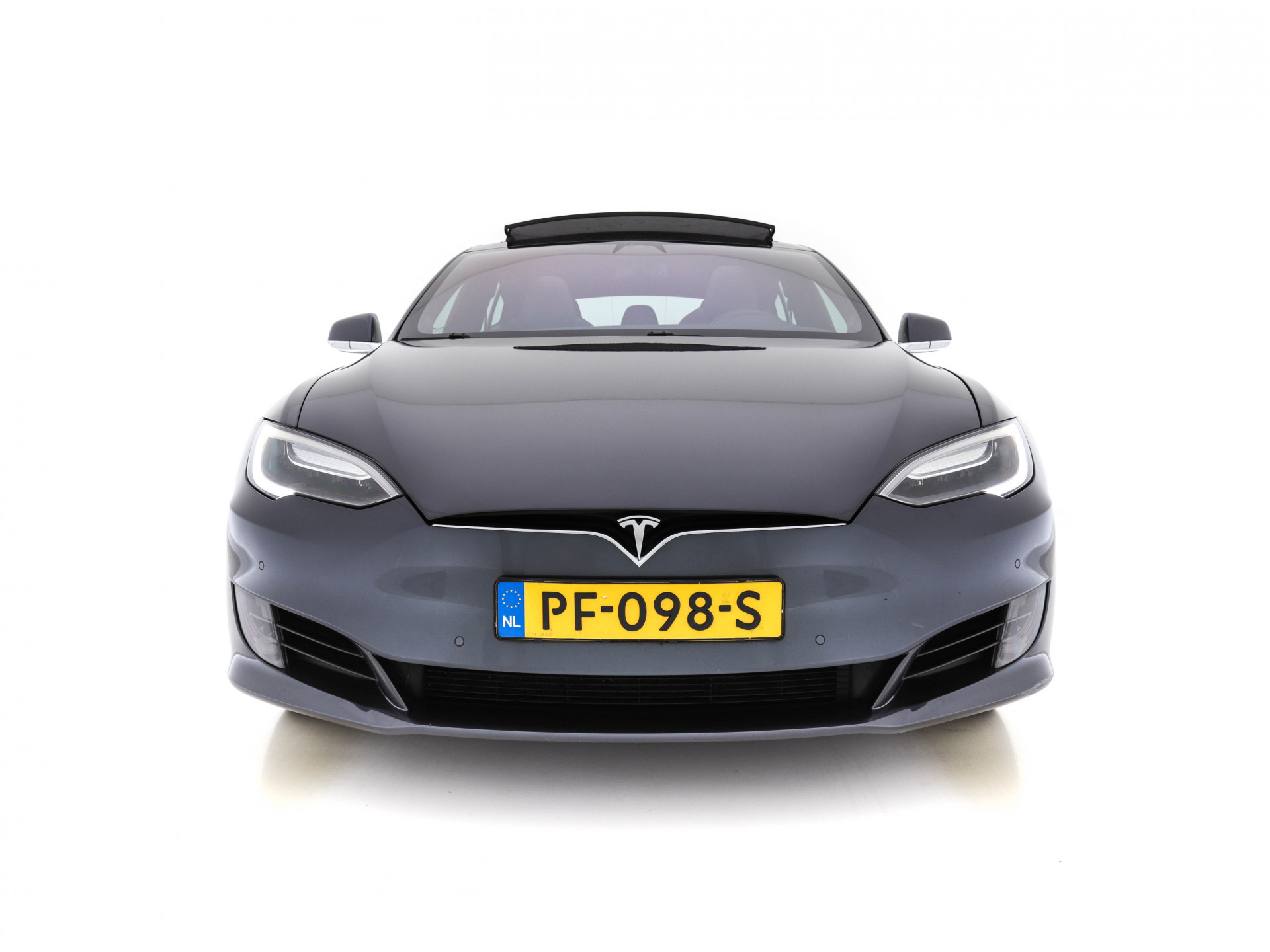 Tesla Model S 235 Kw Base [ 3-Fase ] (INCL-BTW) *PANO | AUTO-PILOT | KEYLESS | FULL-LED | 1/2-LEATHER | NAVI-FULLMAP | SURROUND-VIEW | APP-CONNECT | LANE-ASSIST | DIGI-COCKPIT | DAB | SPORT-SEATS | 19"ALU