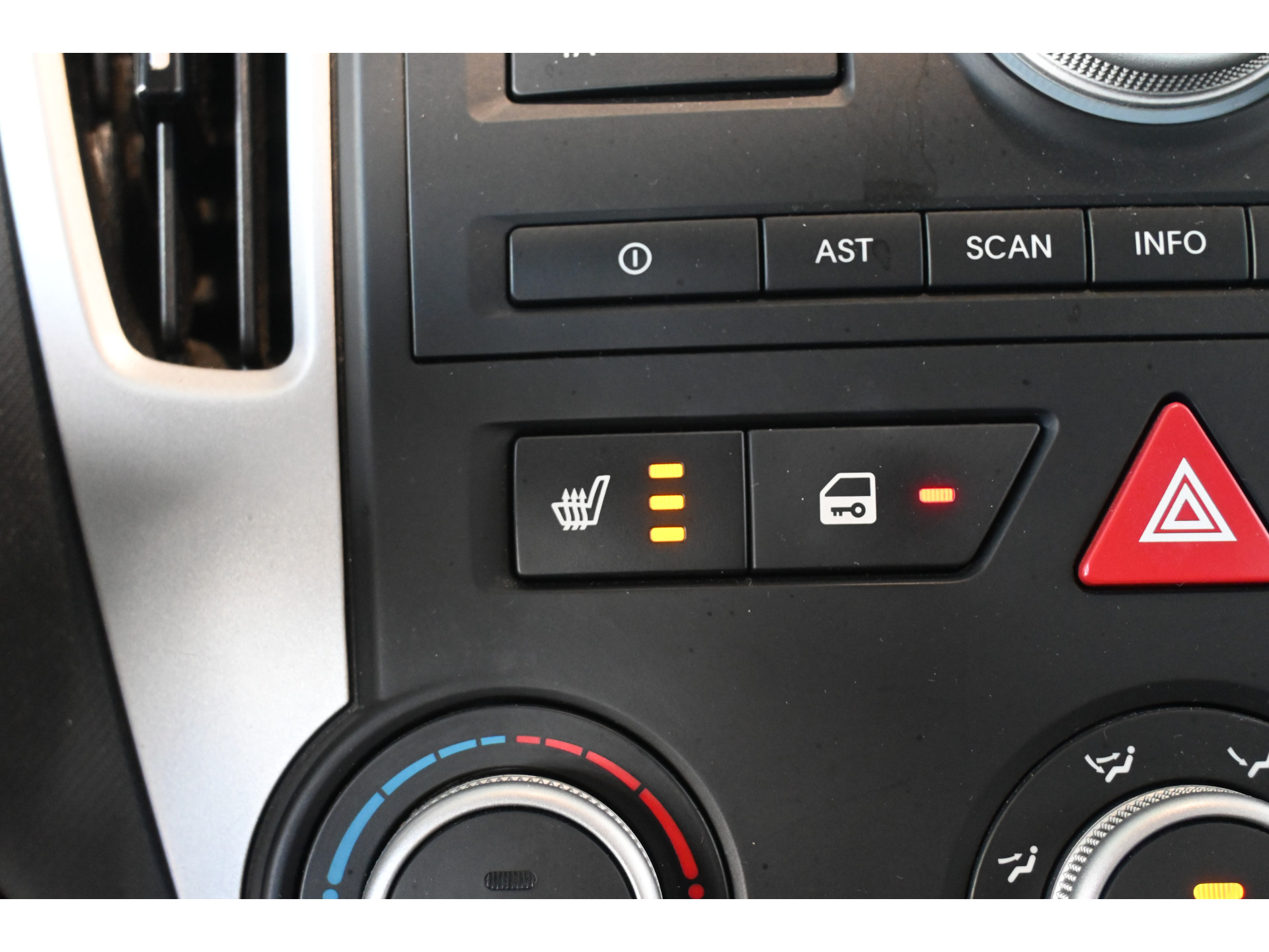 Kia cee'd 1.4 CVVT X-tra Airco Trekhaak Stoelverwarming All in Prijs! Inruil Mogelijk!