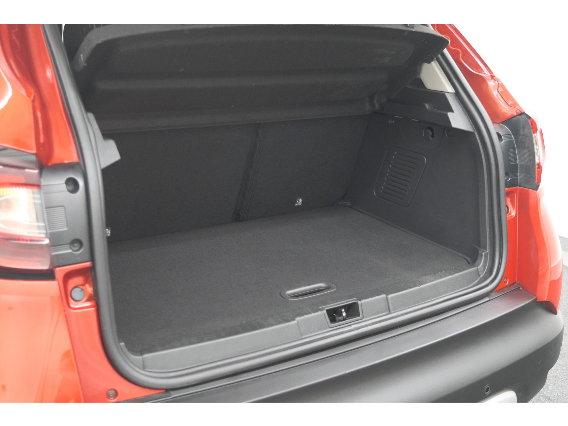 Renault Captur TCe 90 Intens | Trekhaak | Camera | Dodehoekdetectie | Navigatie