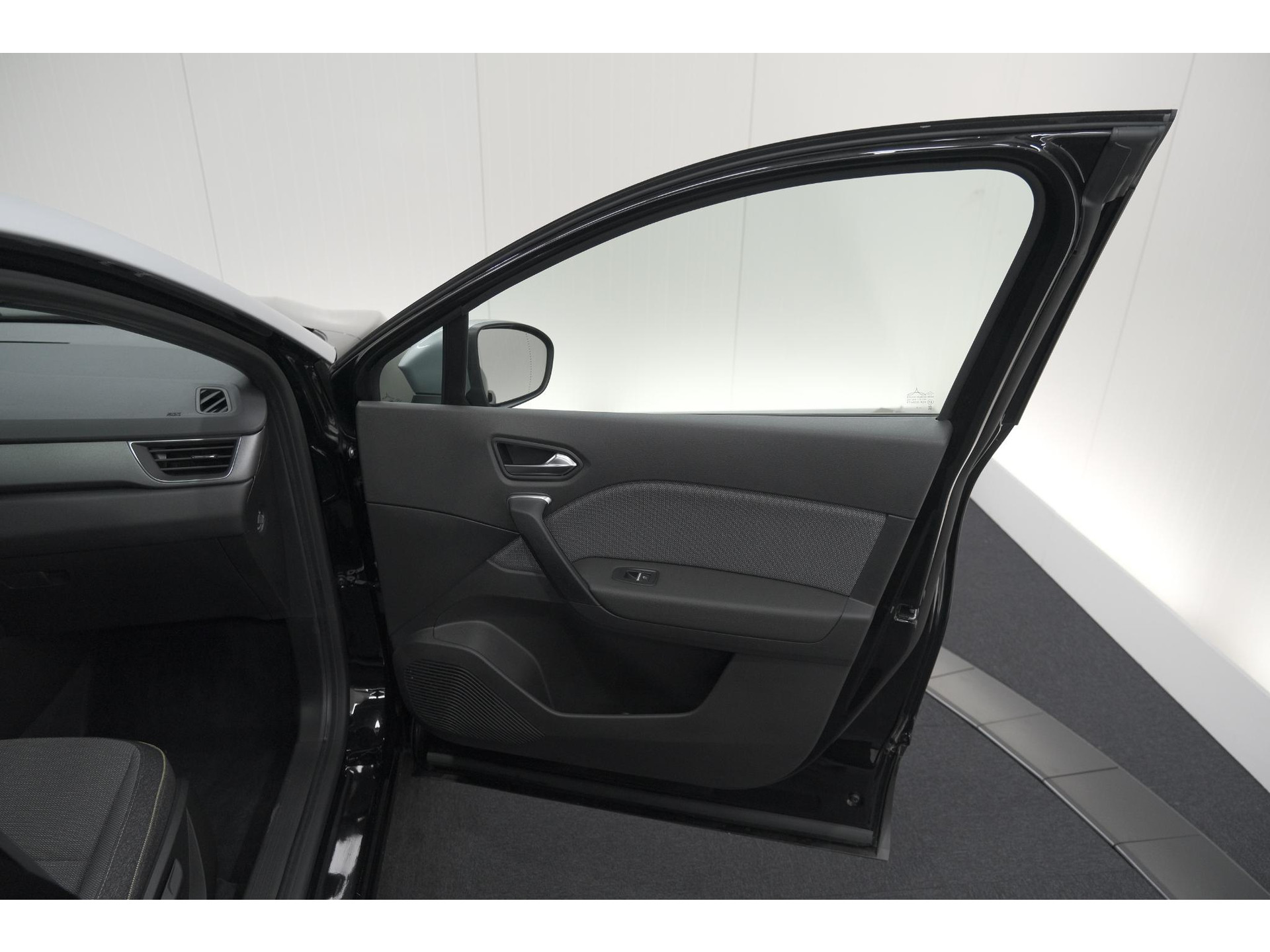 Renault Captur 1.8 E-Tech full hybrid 160 techno | Camera | Adaptieve Cruise Control | Navigatie