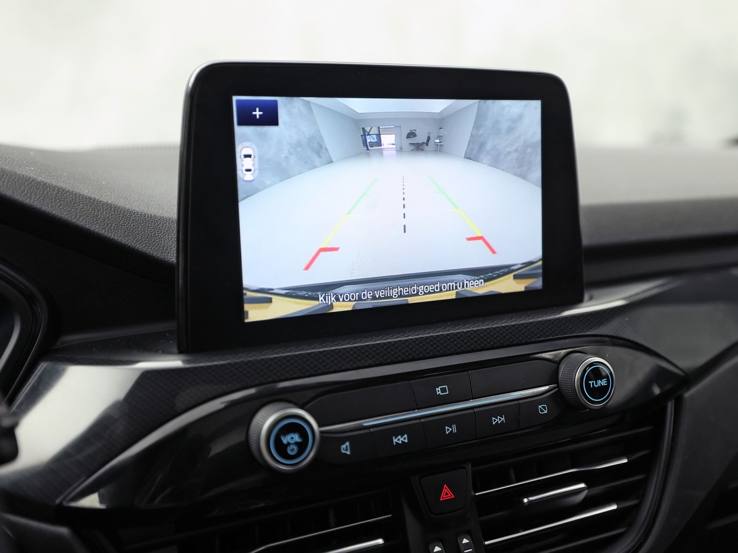Ford Kuga 2.5 PHEV ST Line 225Pk Automaat (PANORAMADAK, SOH 87,7%, APPLE CARPLAY, LEDER/ALCANTARA, STUUR/STOELVERWARMING, CAMERA, SPORTSTOELEN, HEAD-UP DISPLAY, ADAPTIVE CRUISE, GETINT GLAS, NIEUWE APK, NIEUWSTAAT)