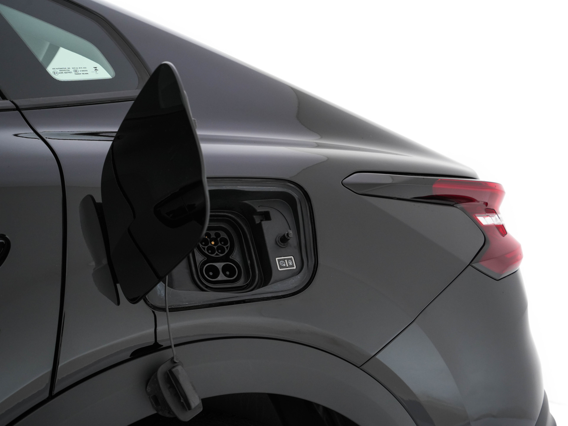 Citroën Ë-C4 X Feel 50 kWh (3-Fase ) (SOH-100%) (INCL-BTW) Aut.* HEAT-PUMP | CARPLAY | DIGI-COCKPIT | CRUISE | COMFORT-SEATS | DAB | LANE-ASSSIST | CCS-FASTLOADER | 18'' ALU*