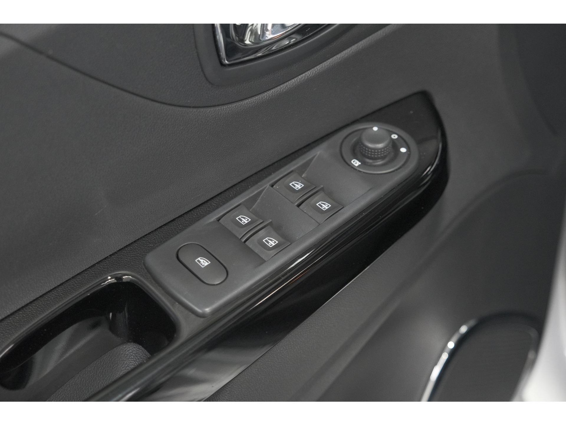 Renault Captur TCe 120 EDC Dynamique | Trekhaak | Camera | Climate Control | Navigatie