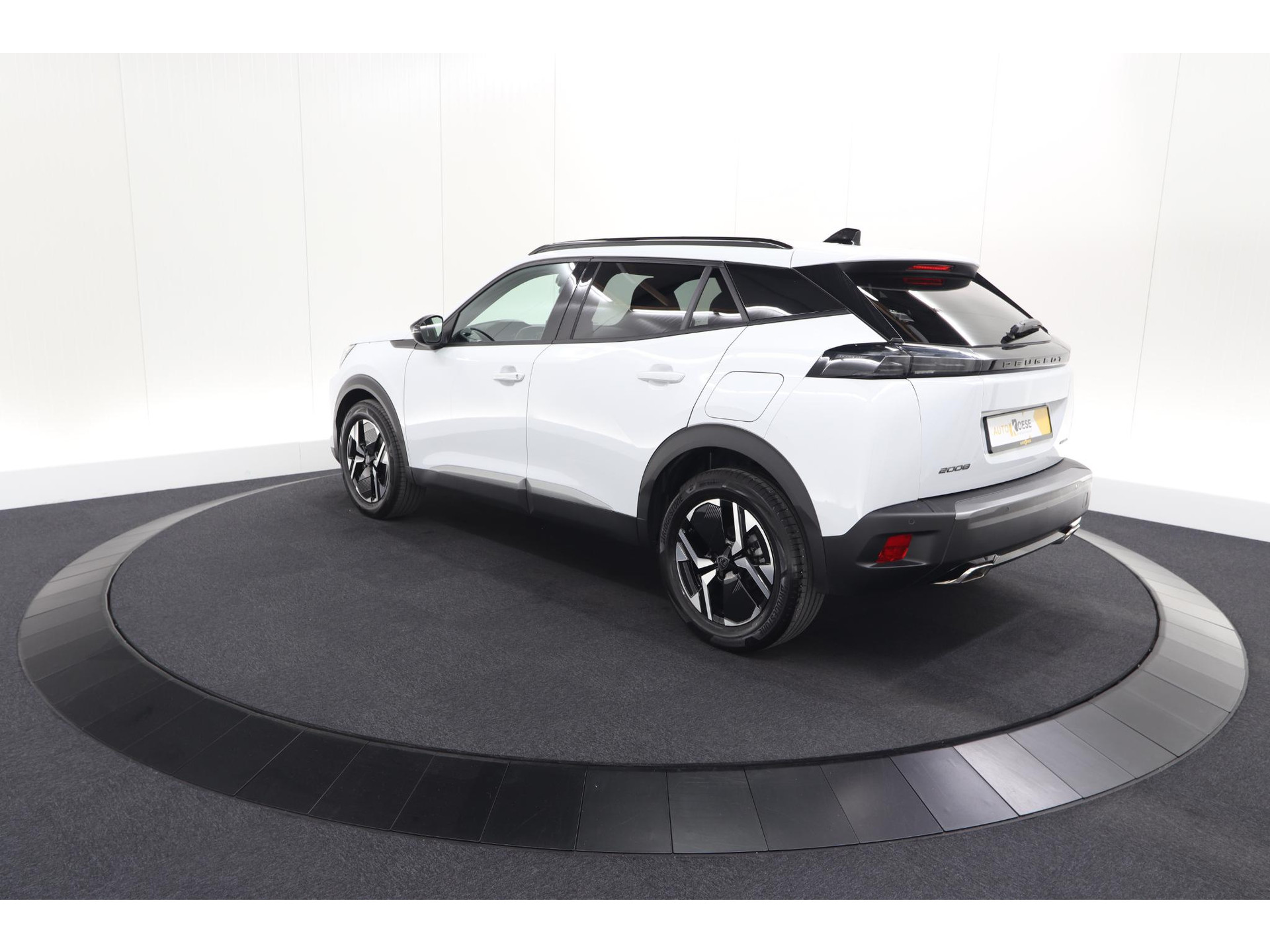 Peugeot 2008 1.2 Hybrid 145 Allure | Apple Carplay | Climate Control | Parkeersensoren Voor + Achter