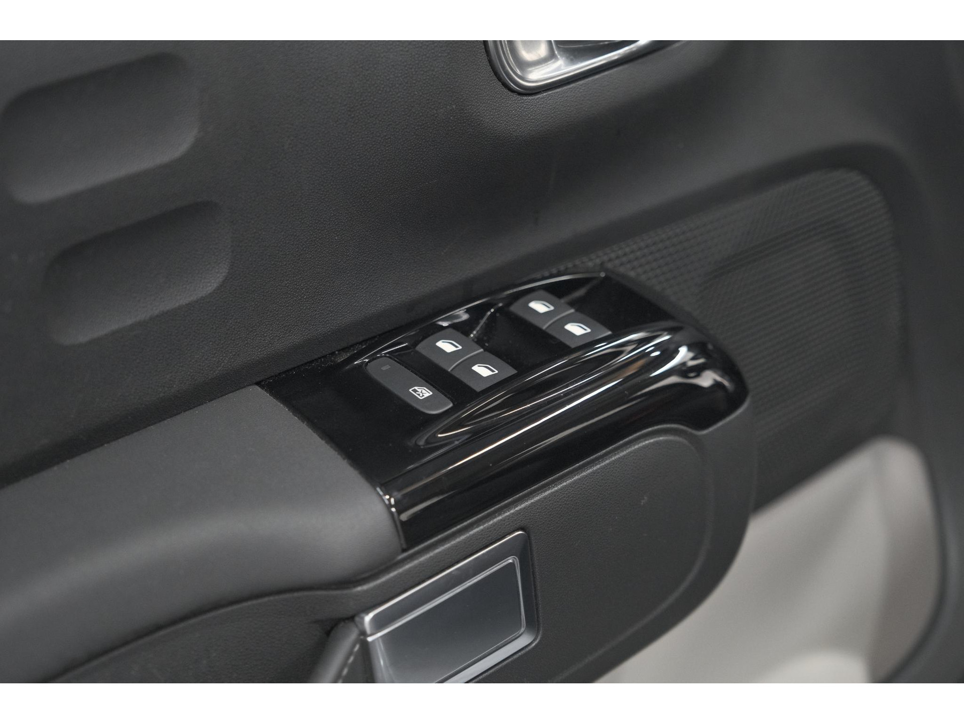 Citroen C3 PureTech 83 Max | Camera | Stoelverwarming | Navigatie | Parkeersensoren