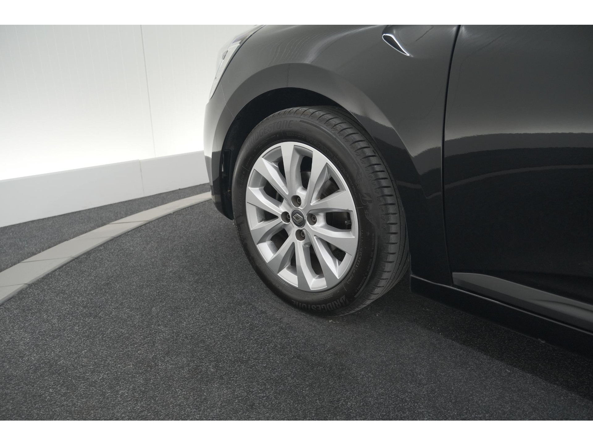 Renault Clio TCe 90 Equilibre | Parkeersensoren | Apple Carplay | Cruise Control