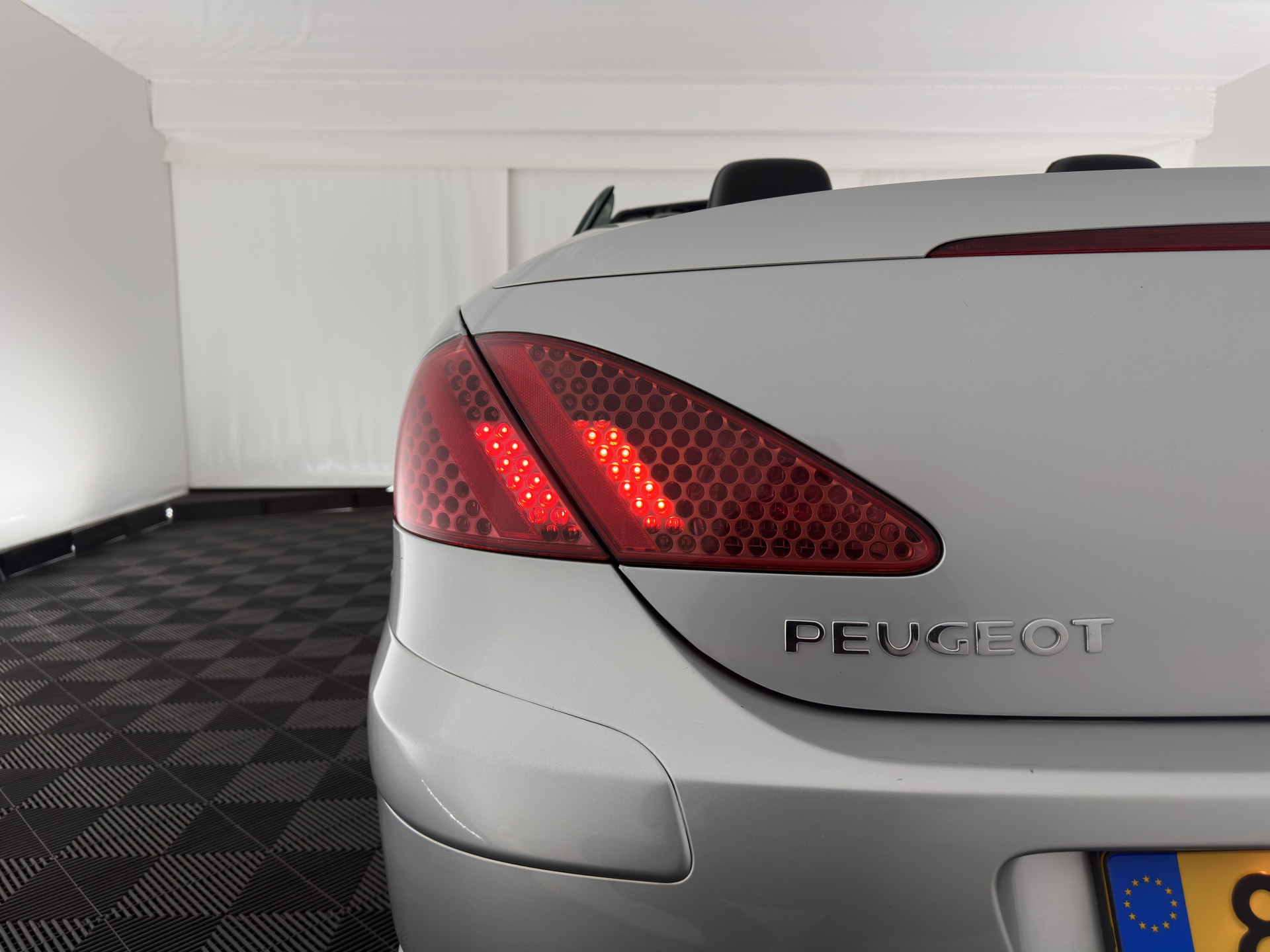 Peugeot 307 CC 1.6-16V *LEATHER | NAVI-FULLMAP | HEATED-SPORTSEATS | ECC | PDC | CRUISE | 16''ALU*