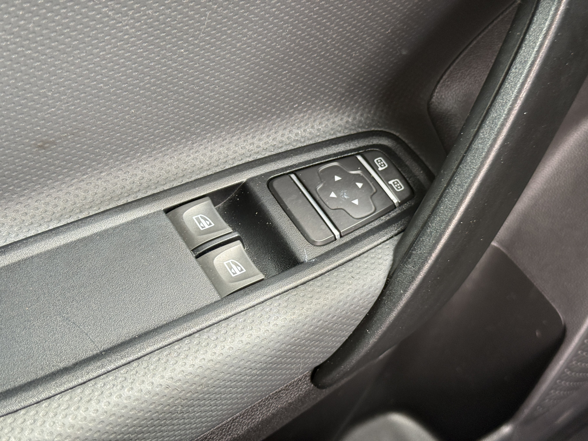 Mercedes-Benz Citan Pro 1.3 102PK **Benzine** L1 LED Airco Cruise control 1500kg Trekhaak Camera Carplay