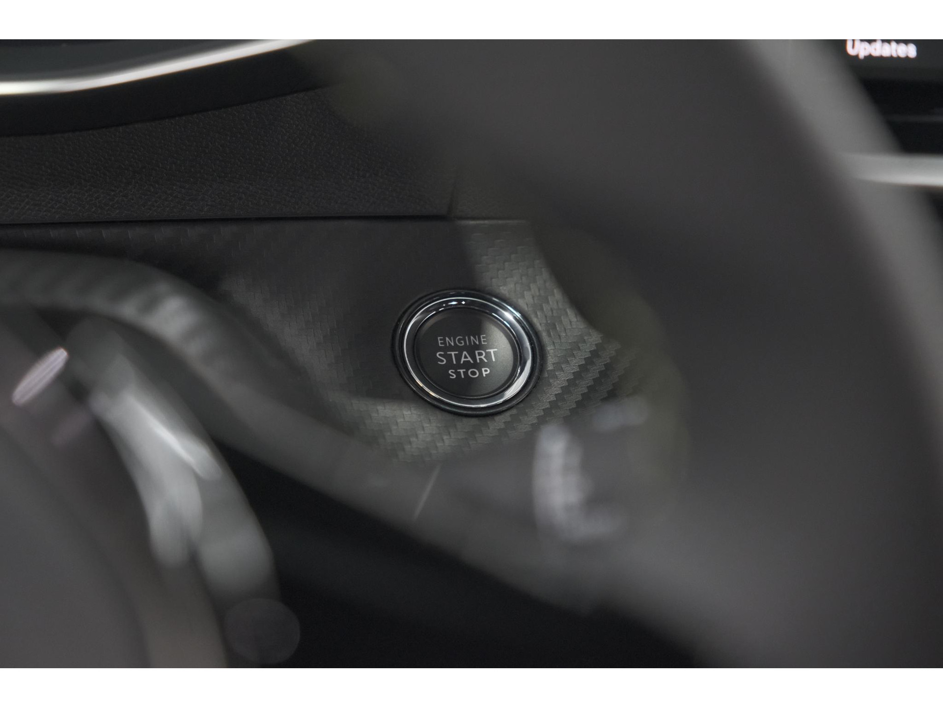 Peugeot e-2008 EV GT Avantage 54 kWh | 360 Camera | Massage Functie | Dodehoekdetectie | Stoelverwarming