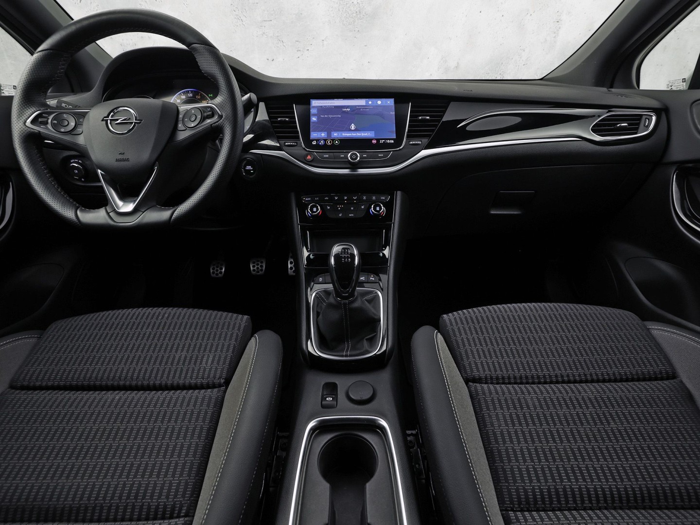 Opel Astra 1.2 Elegance (DIGITALE COCKPIT, APPLE CARPLAY, GROOT NAVI, CAMERA, CLIMATE, STUUR/STOELVERWARMING, SPORTSTOELEN, GETINT GLAS, TREKHAAK, ADAPTIVE CRUISE, NIEUWSTAAT)
