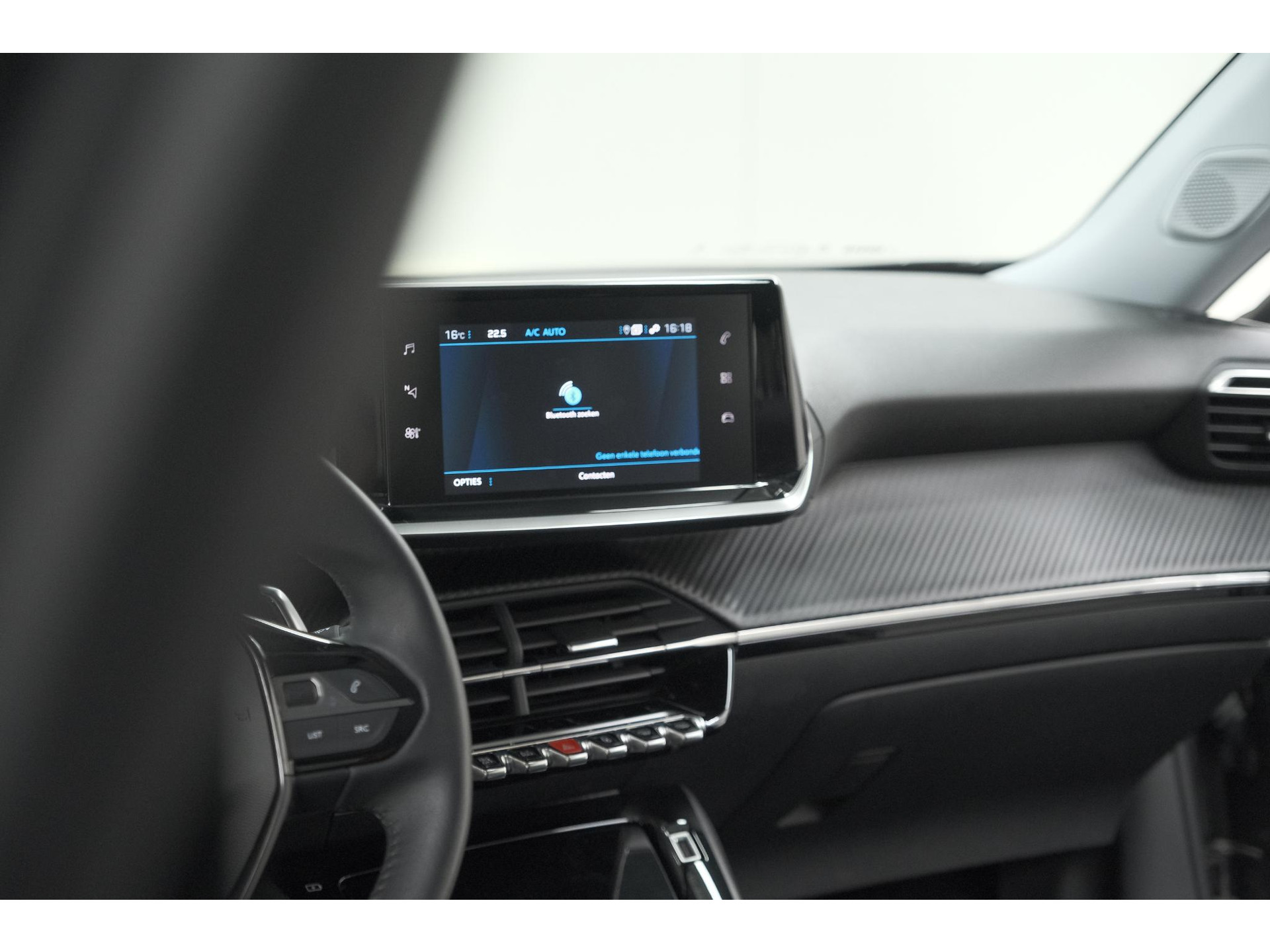 Peugeot 2008 PureTech 130 EAT8 Allure Pack | Trekhaak | Camera | Navigatie | Parkeersensoren