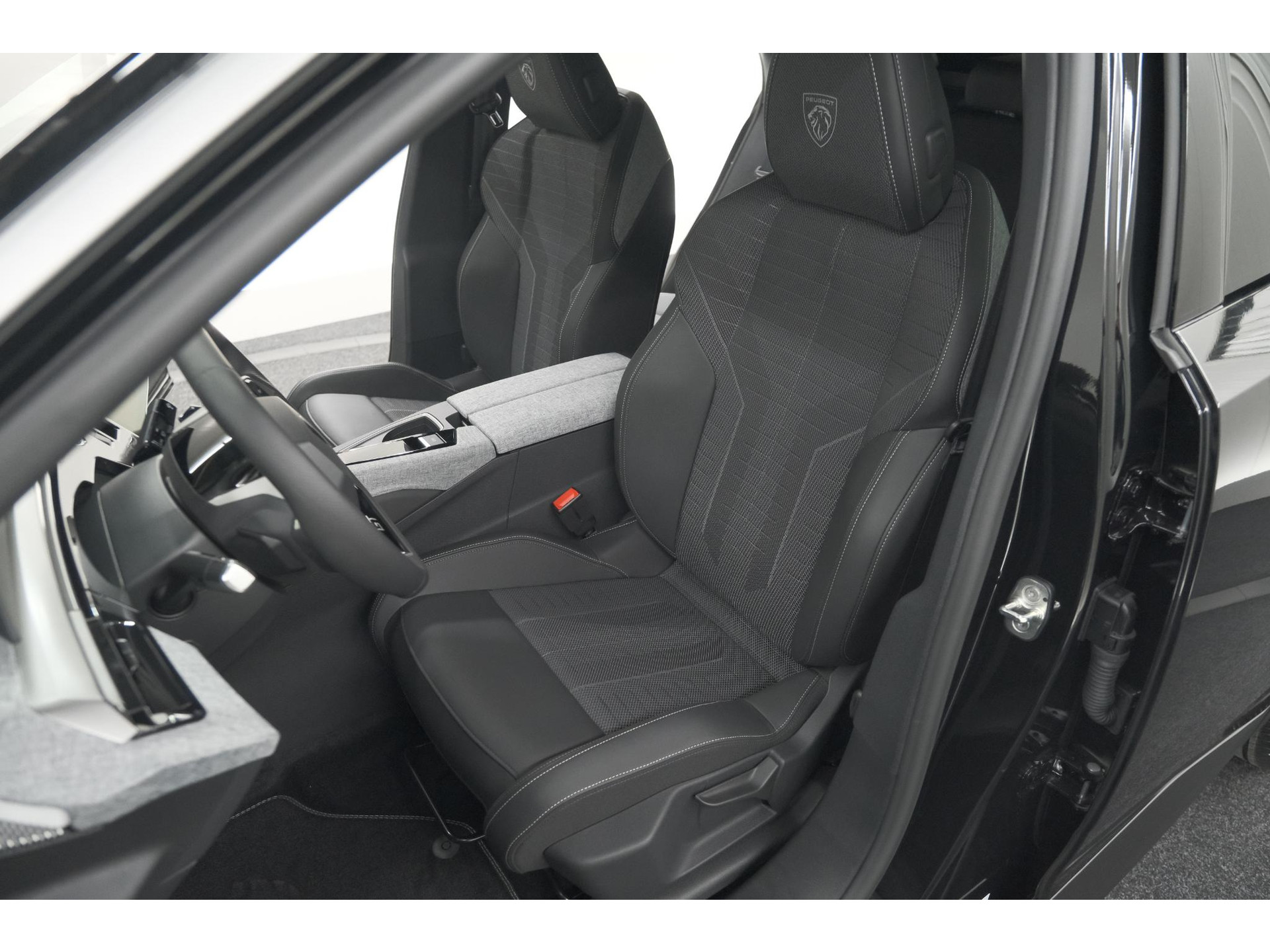 Peugeot 3008 Hybrid 145 e-DCS6 GT | Elektrische Kofferklep | Camera | Adaptieve Cruise Control | Apple CarPlay