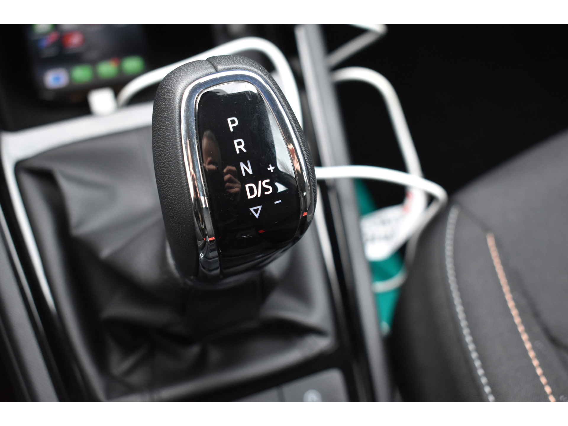 ŠKODA Scala 1.0 TSI Ambition Automaat Carplay Navigatie Front/lane assist Stoelverwarming Parkeer sensoren