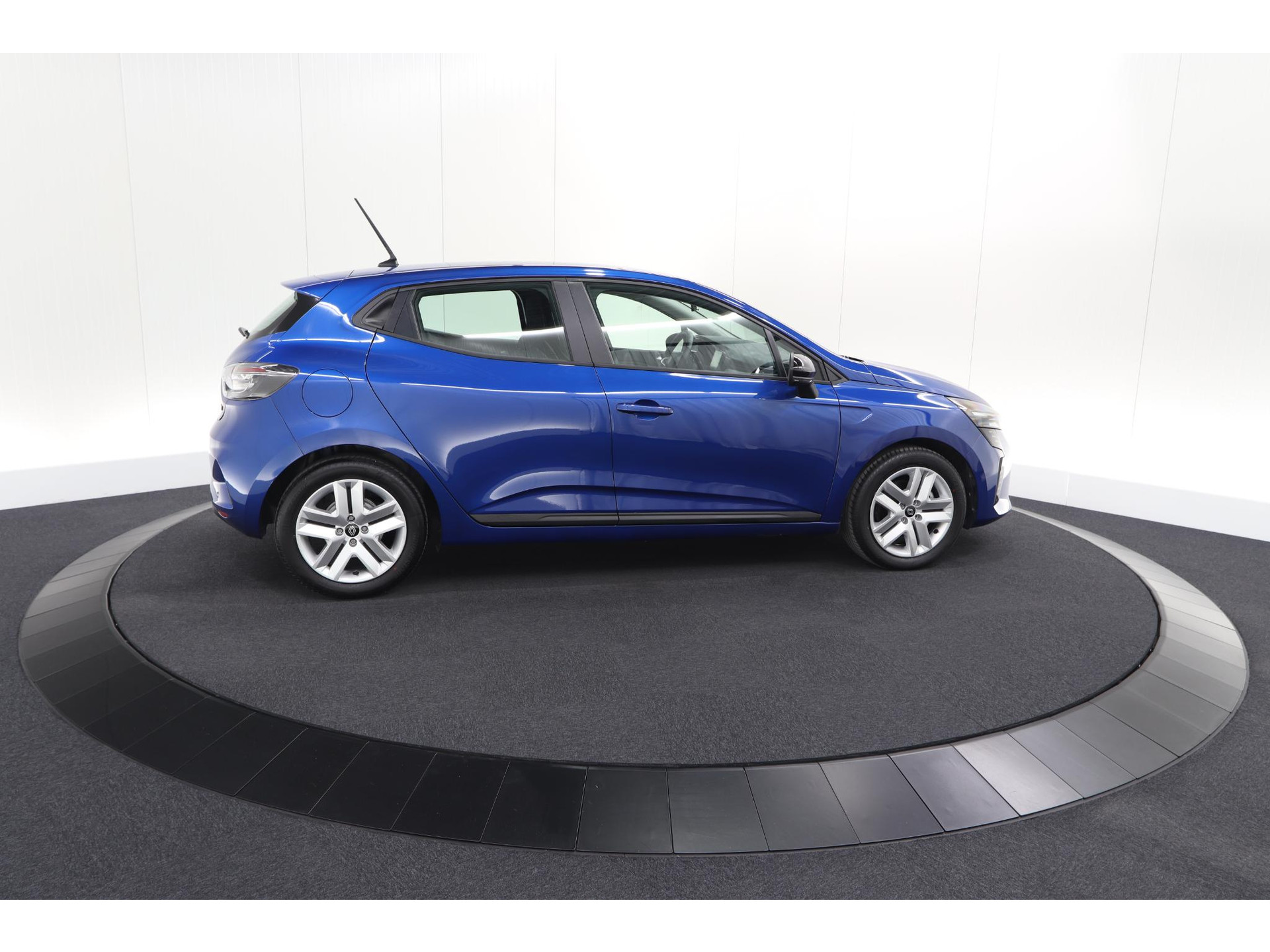 Renault Clio 1.6 E-Tech Full Hybrid 145 Evolution | Apple Carplay | Parkeersensoren | LED | Cruise Control