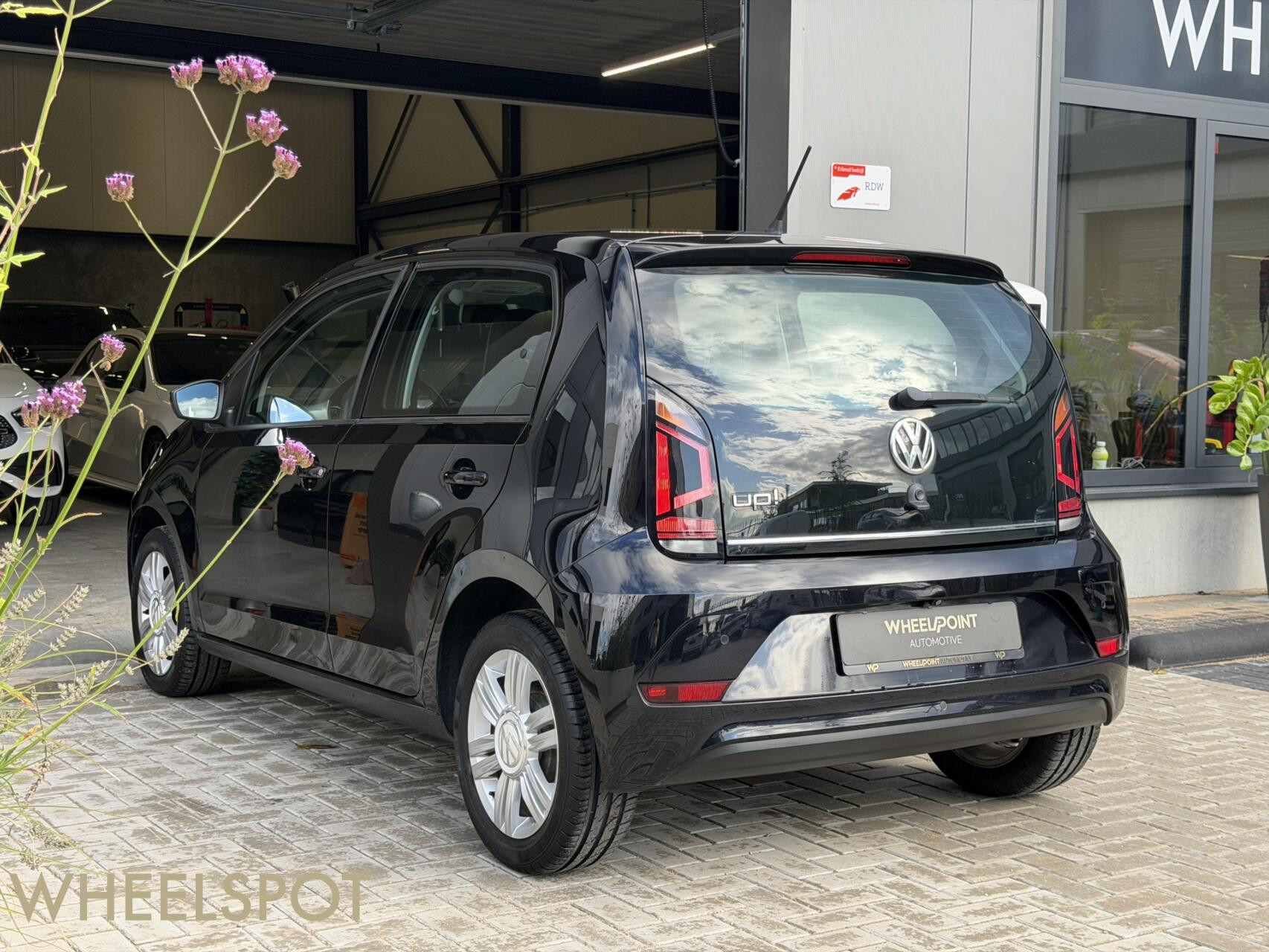 Volkswagen Up! 1.0 BMT high up!|Cruise|Camera|Clima|Stoelver