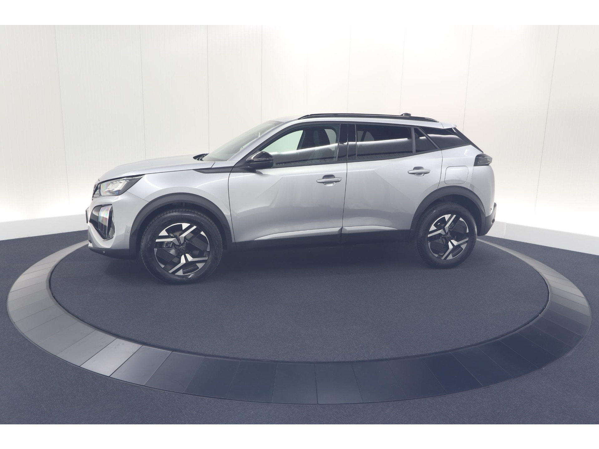 Peugeot 2008 1.2 Hybrid 145 Allure | 360 Camera | Adaptieve Cruise Control | Dodehoekdetectie | Apple Carplay