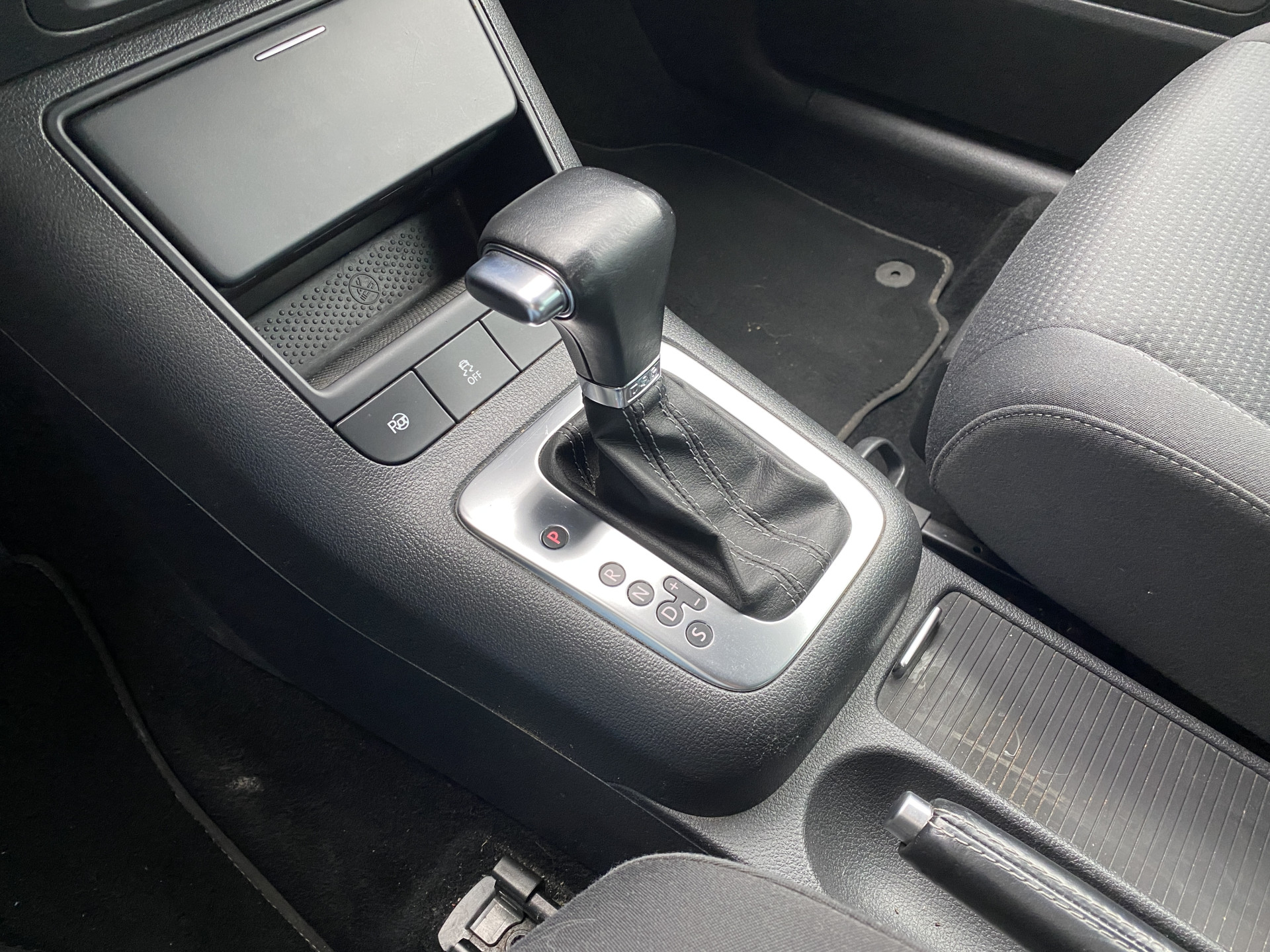 Volkswagen Golf Plus 1.4 TSI 122 pk Team AUT. | navigatie | cruise control | stoelverwarming | trekhaak | all season banden