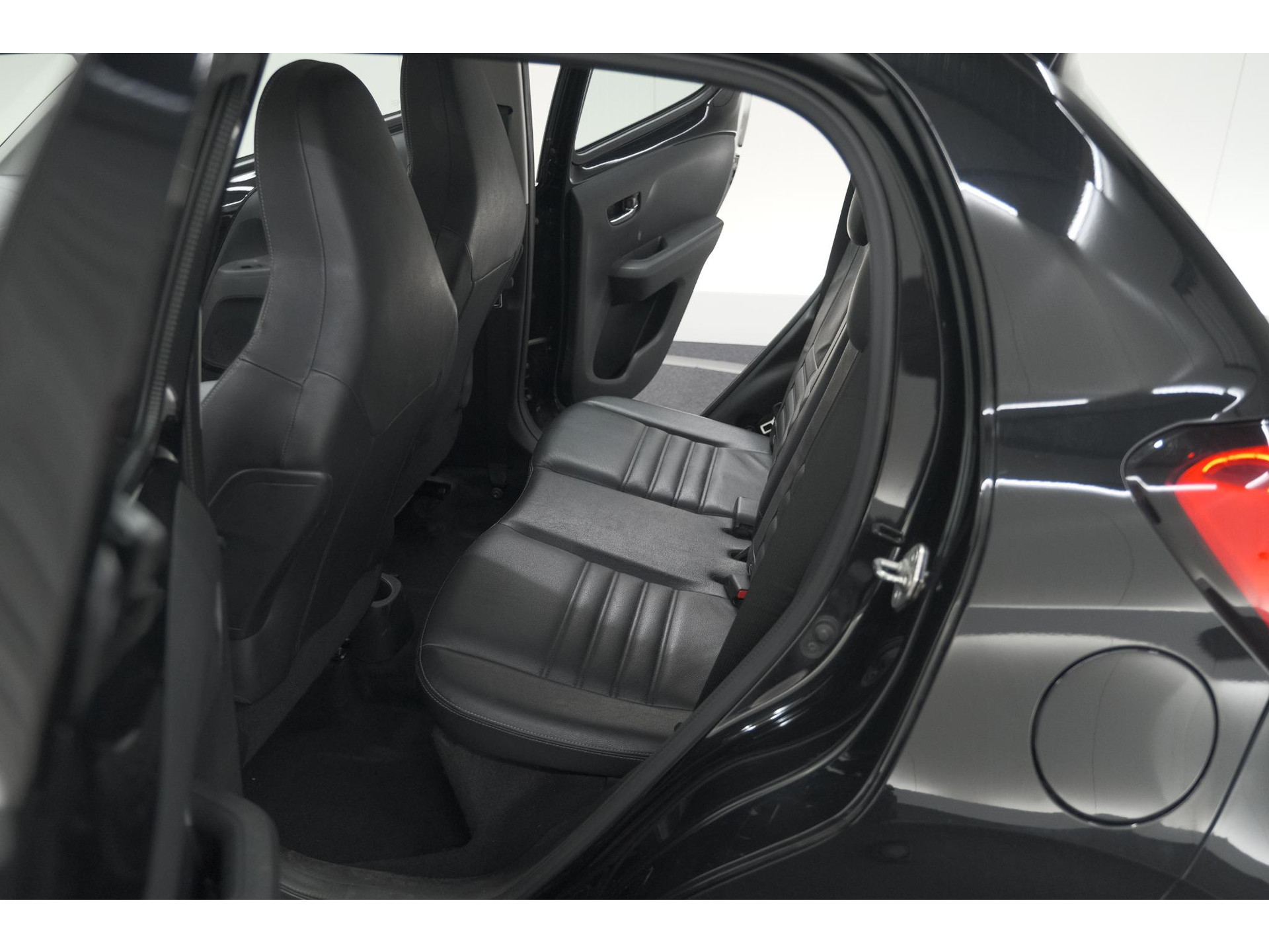 Citroen C1 1.0 VTi Shine | Automaat | Stoelverwarming | Camera | Lederen bekleding
