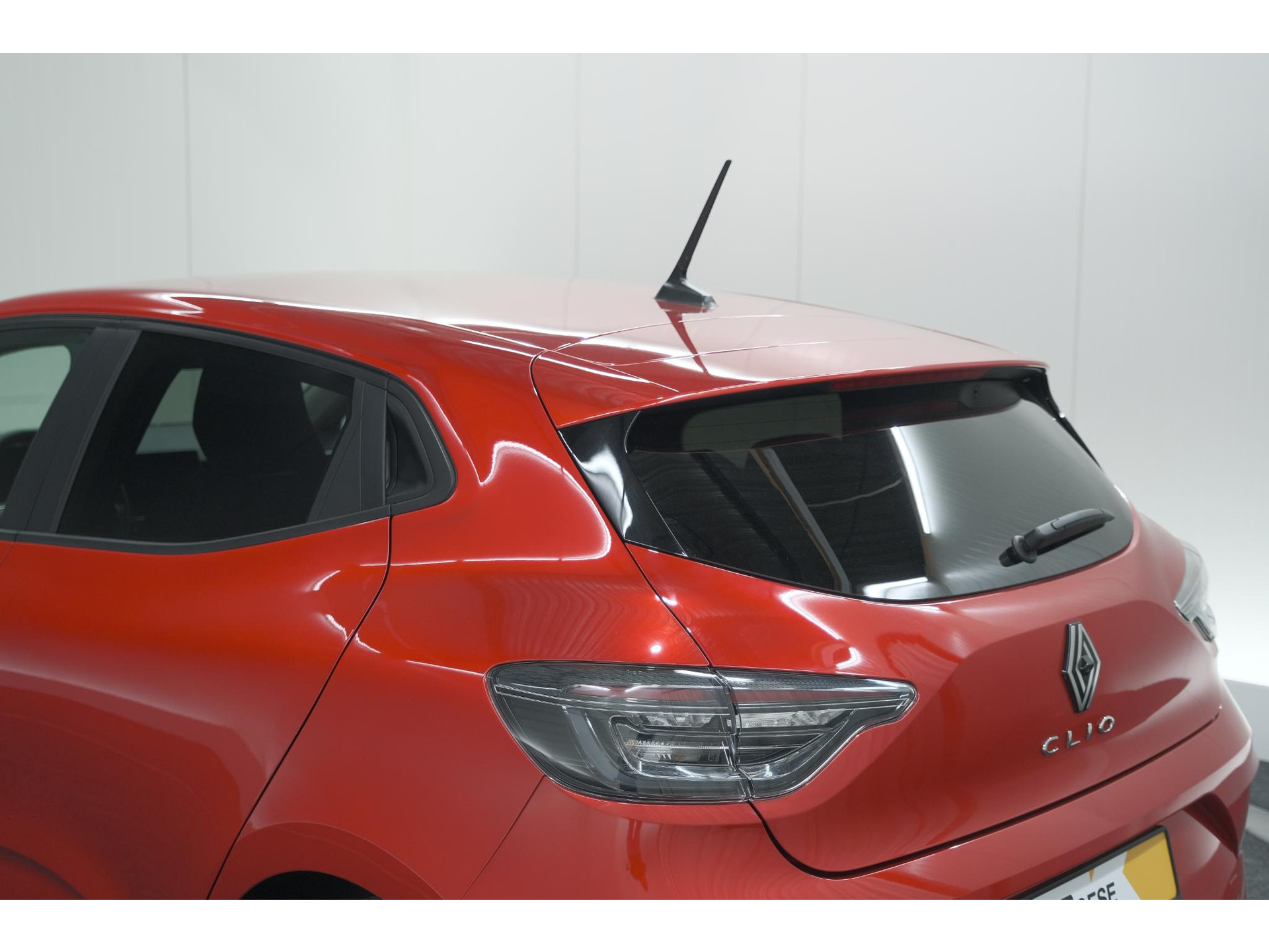 Renault Clio TCe 90 GPF Evolution | Camera | Navigatie | Apple Carplay | Parkeersensoren | Stoelverwarming
