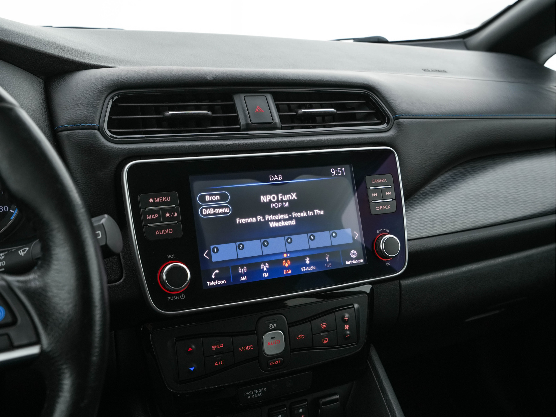 Nissan LEAF Tekna 40 kWh (SOH-83%) (INCL-BTW) *Aut.*LEATHER | FULL-LED | BOSE-AUDIO | TOPVIEW | DAB | KEYLESS | NAVI-FULLMAP | DAB | HEATED-COMFORTSEATS | PRIVACY-GLASS | ADAPTIVE-CRUISE | 17''ALU*