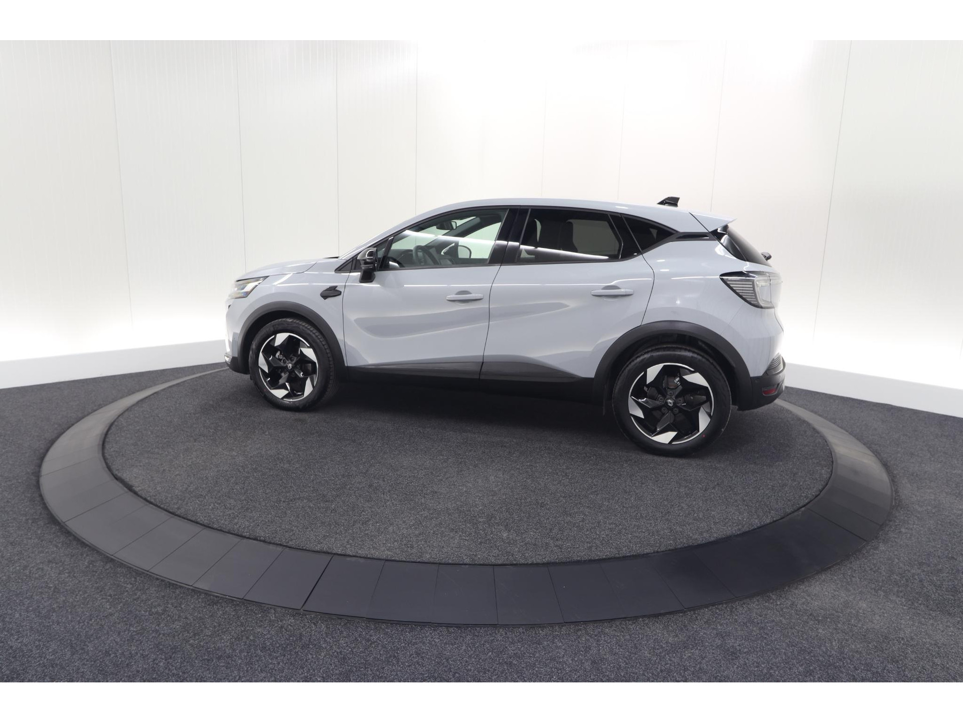 Renault Captur TCe 90 Techno | Nieuw Model | Camera | Navigatie | Apple Carplay | Pack Full Screen | 18 Inch Lichtmetalen Velgen