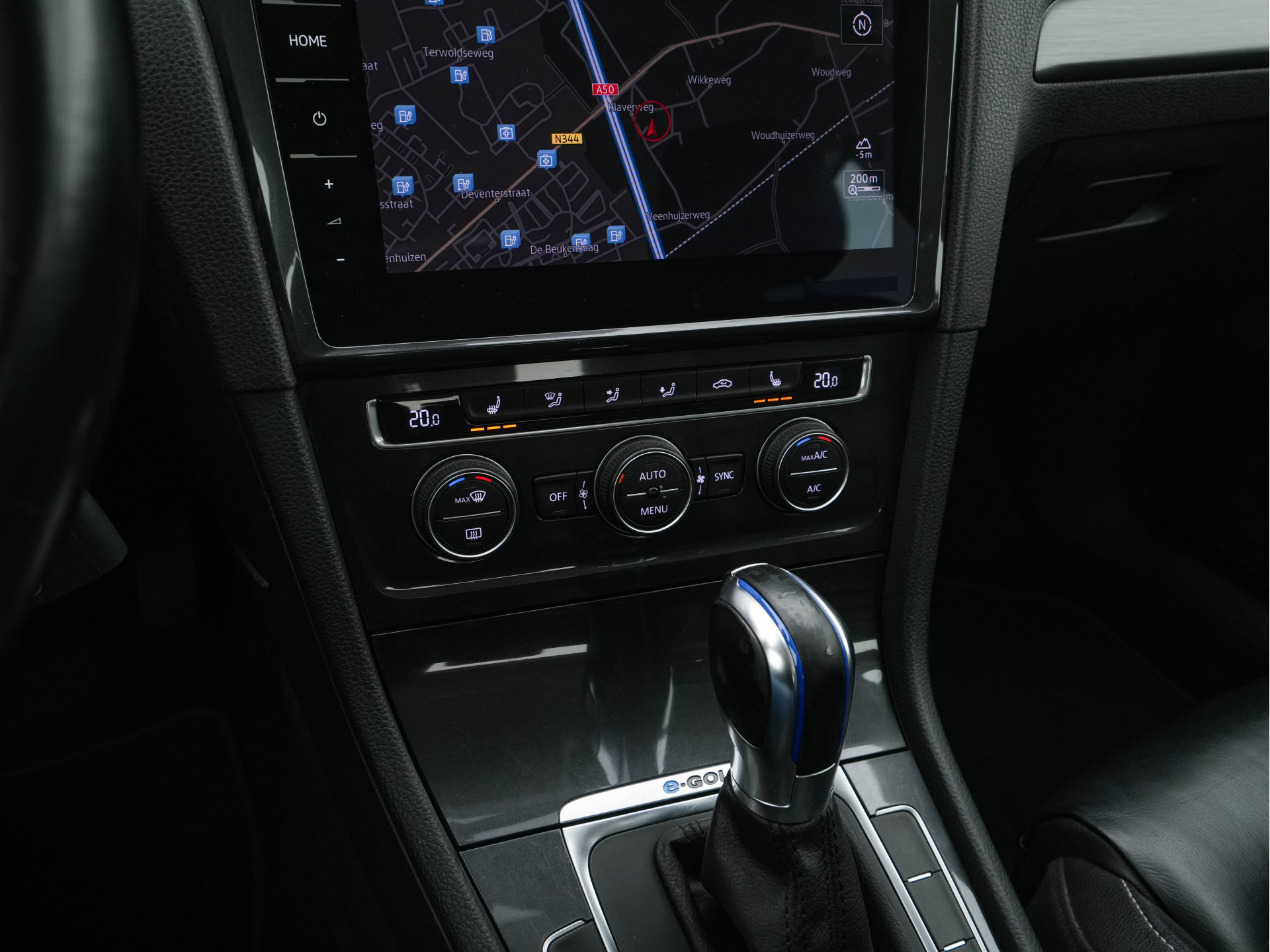 Volkswagen e-Golf (SOH-86%) Aut. *HEAT-PUMP | LEATHER | FULL-LED | NAVI-FULLMAP | CAMERA | HEATED-SPORTSEATS | ECC | CCS-FASTLOADER | PDC | CARPLAY | CRUISE | 16''ALU*