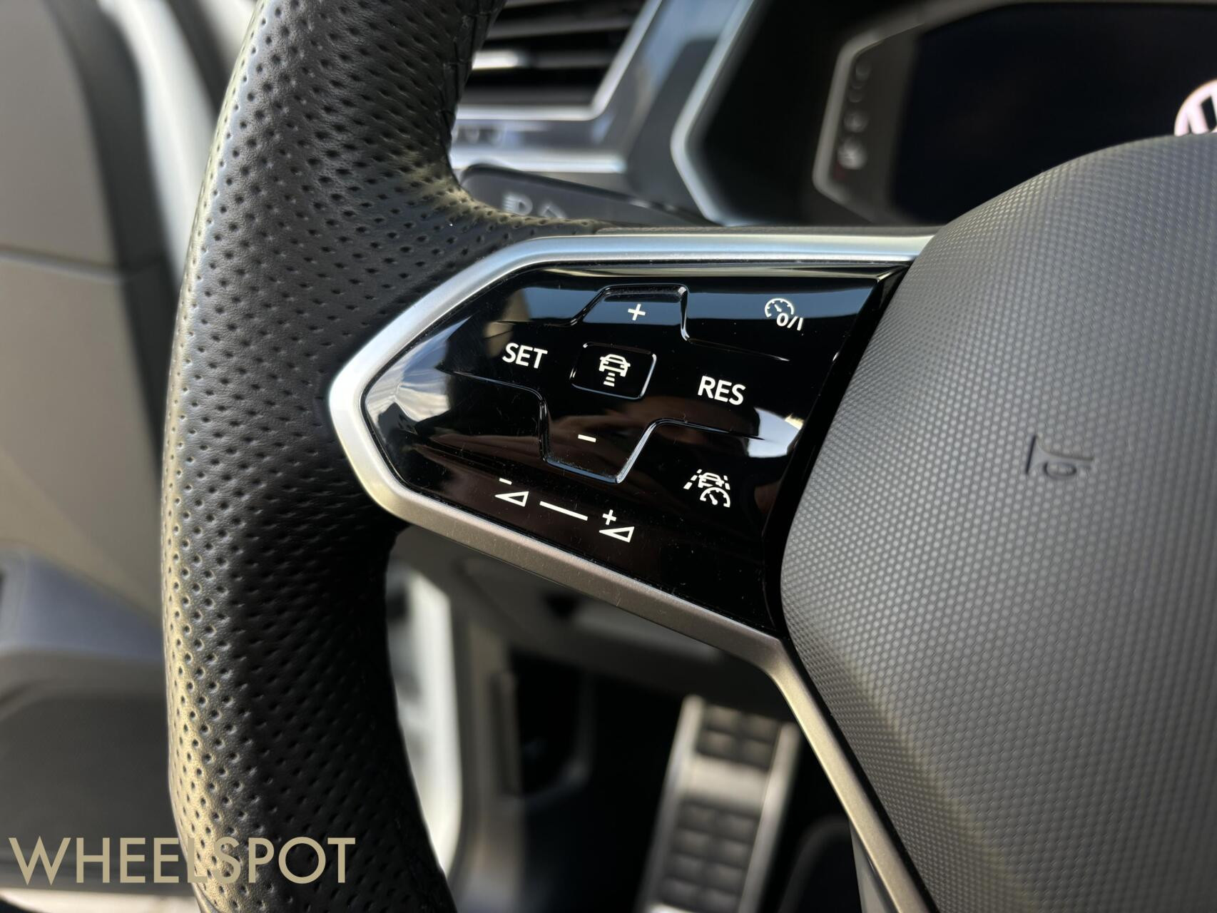 Volkswagen Tiguan 1.4 TSI eHybrid R-Line|Pano|HUD|Keyless