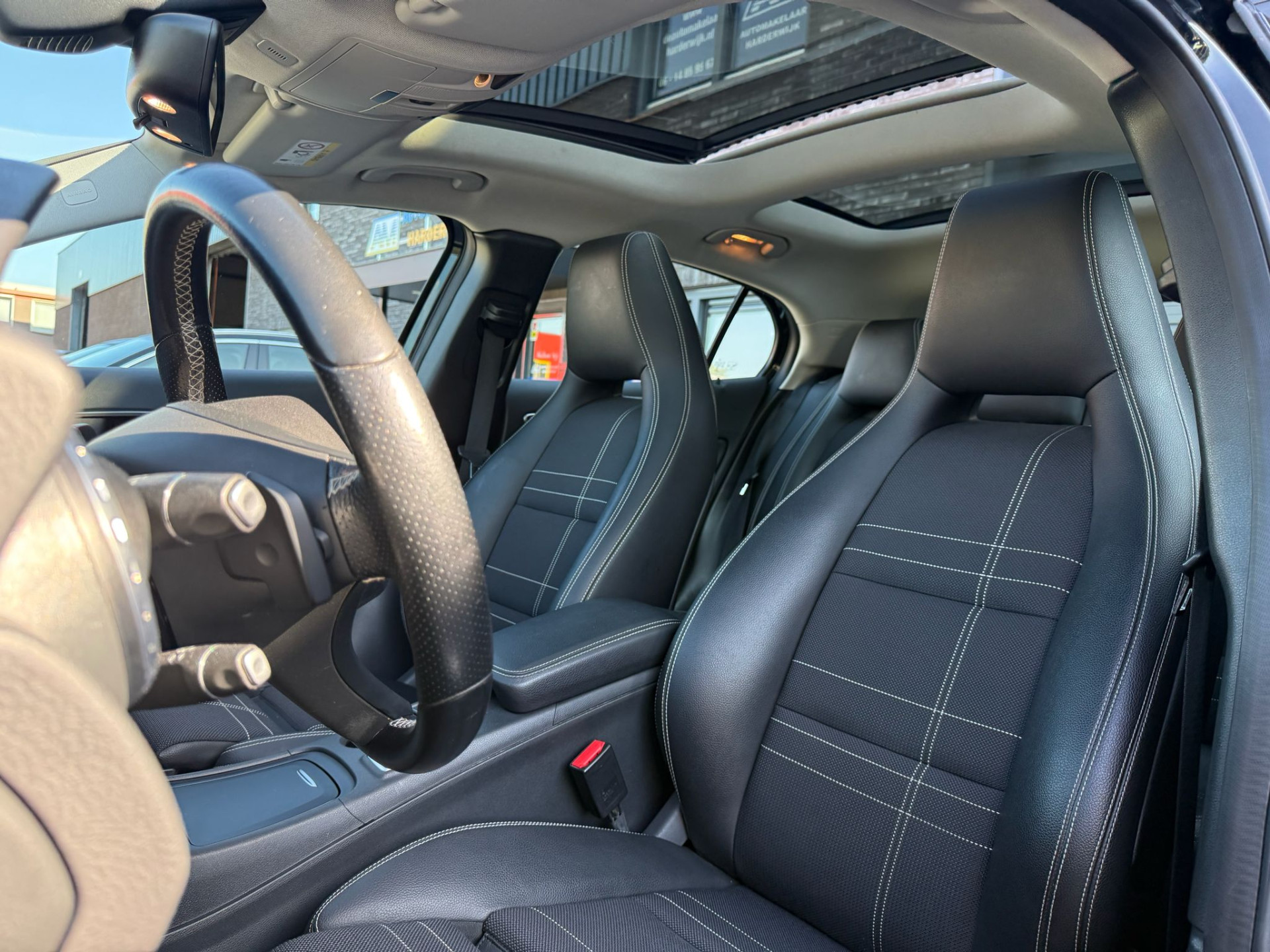 Mercedes-Benz GLA-klasse 200 Prestige | 1E EIGENAAR | 3/6/12MND GARANTIE| AUTOMAAT | PANO | LED | TREKHAAK | CRUISE | LMV |